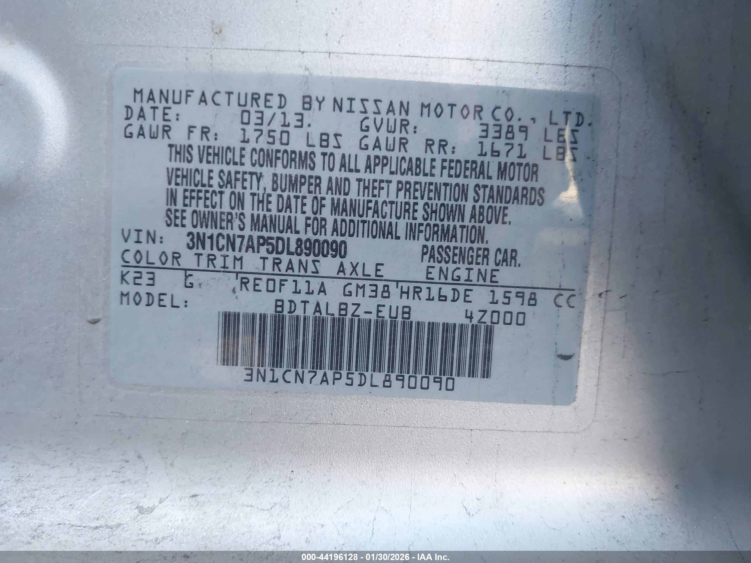 NISSAN VERSA image 9
