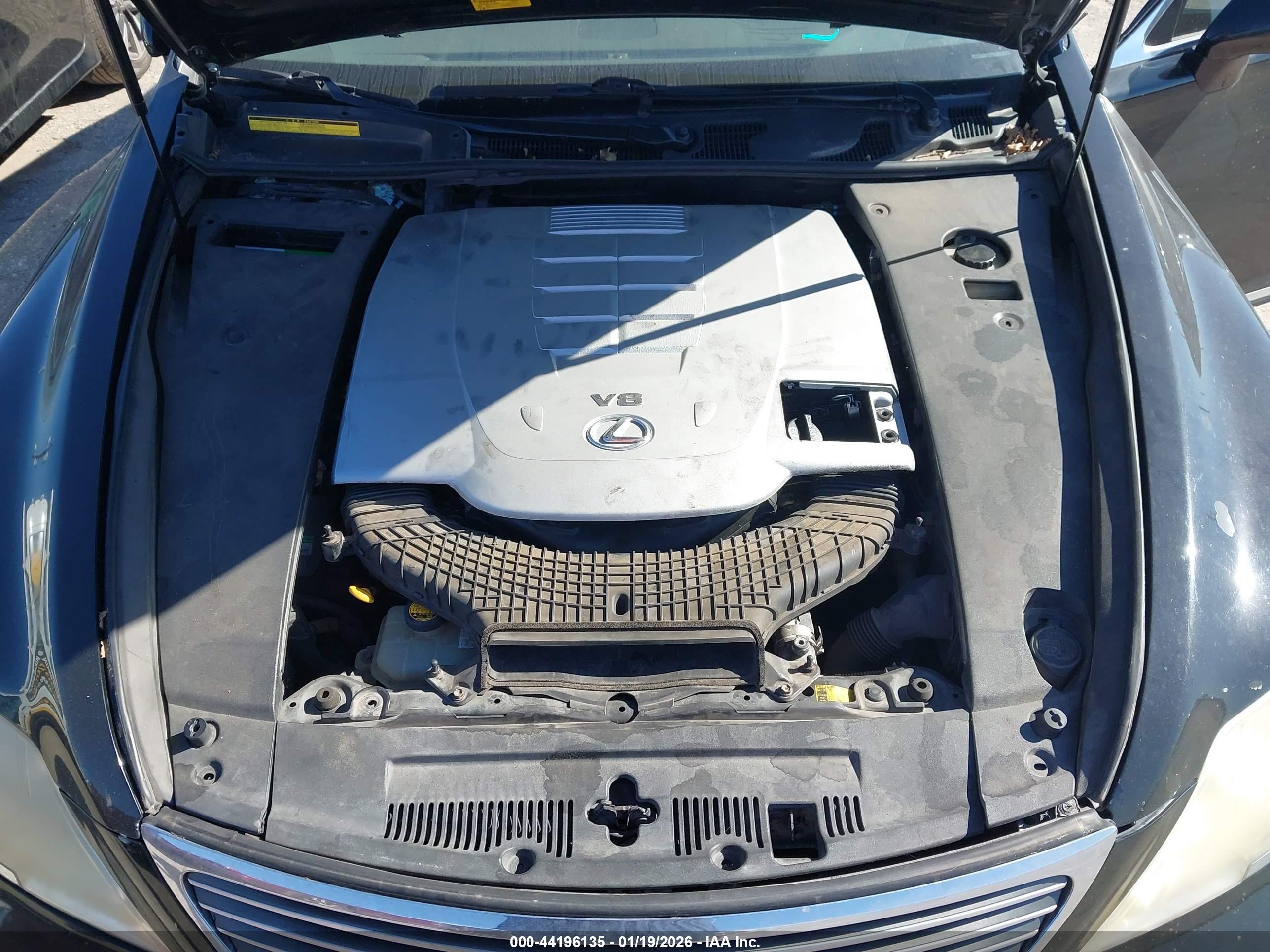 LEXUS LS image 10