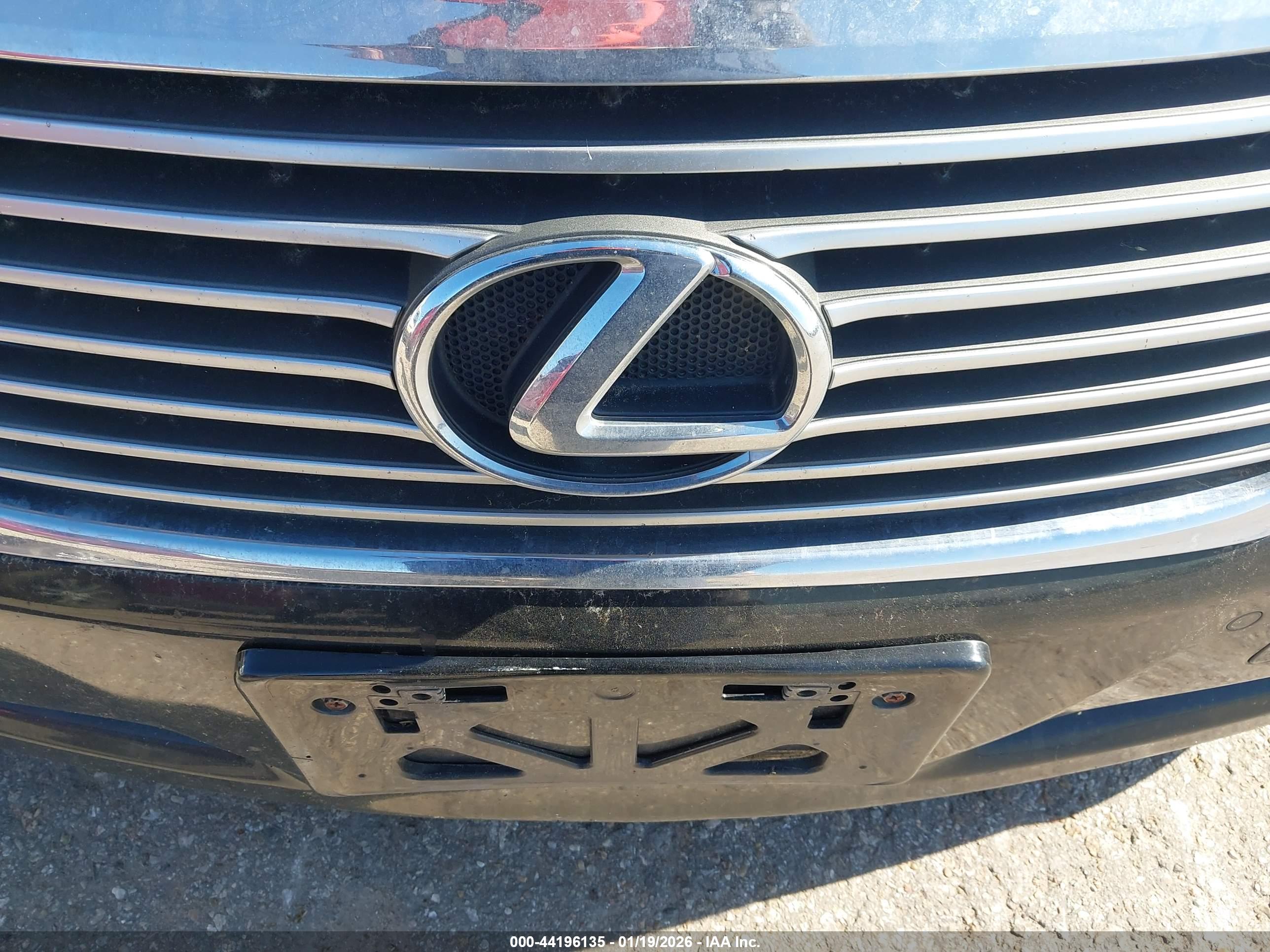 LEXUS LS image 6