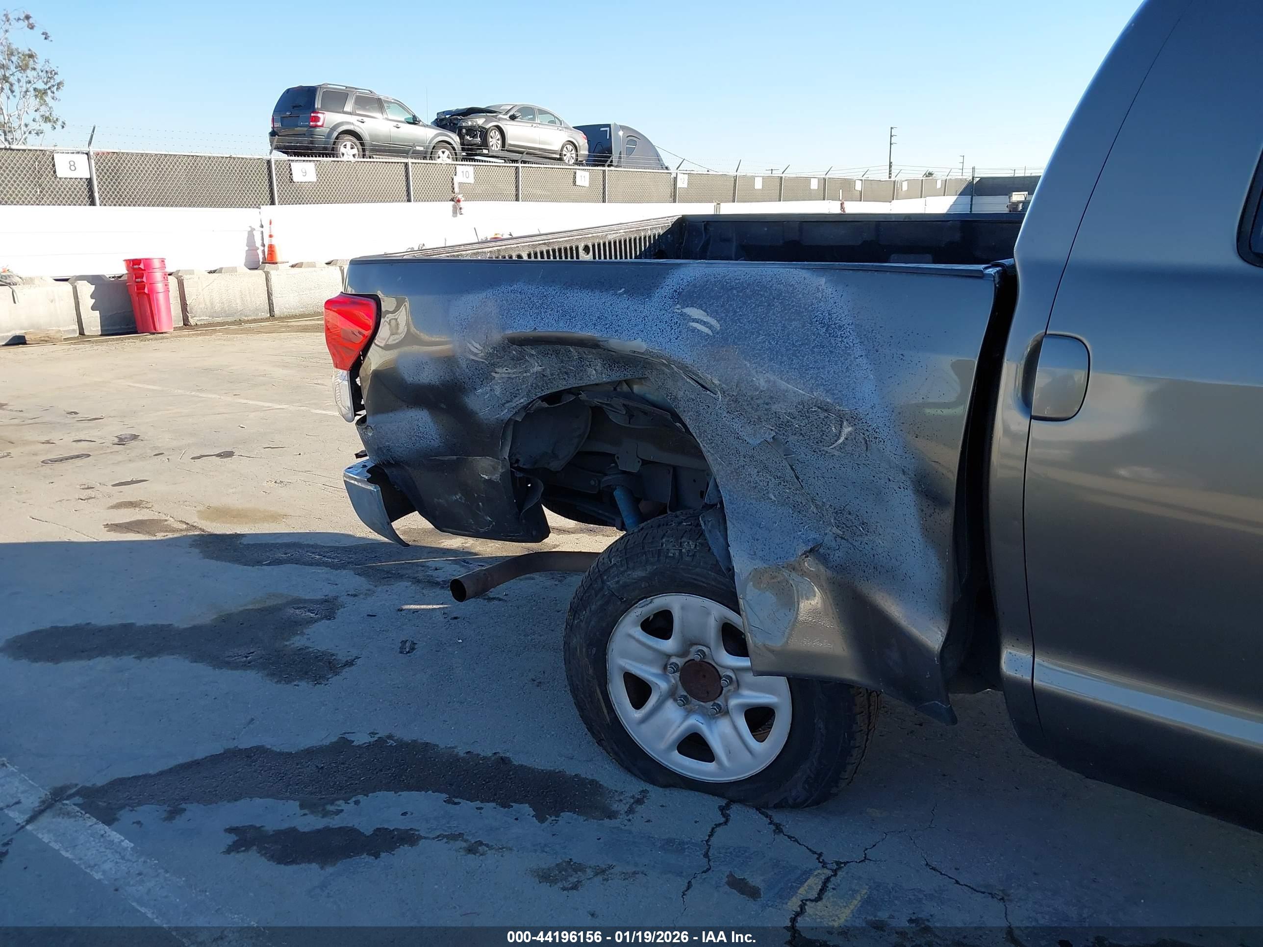 TOYOTA TUNDRA image 6