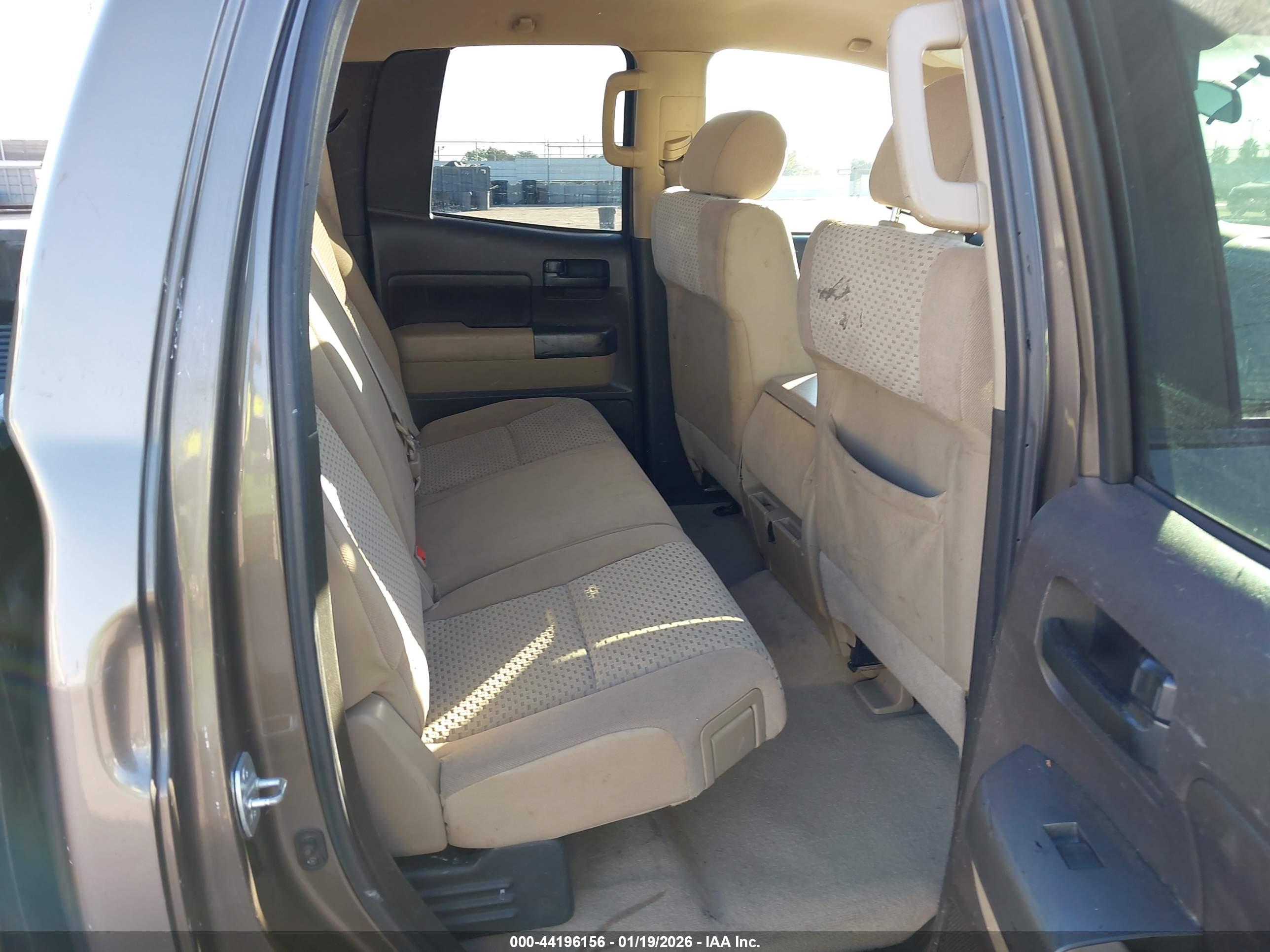 TOYOTA TUNDRA image 8