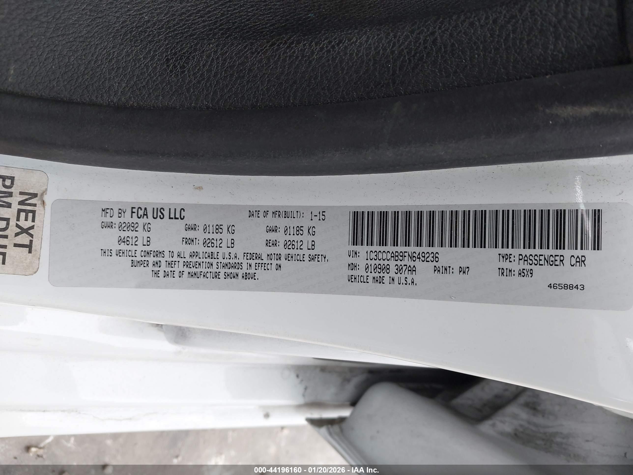 CHRYSLER 200 image 9
