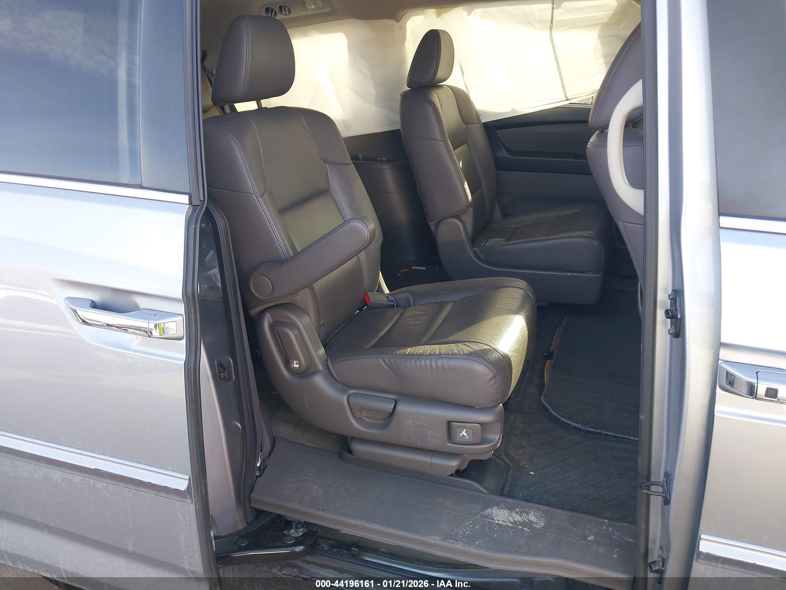 HONDA ODYSSEY image 8