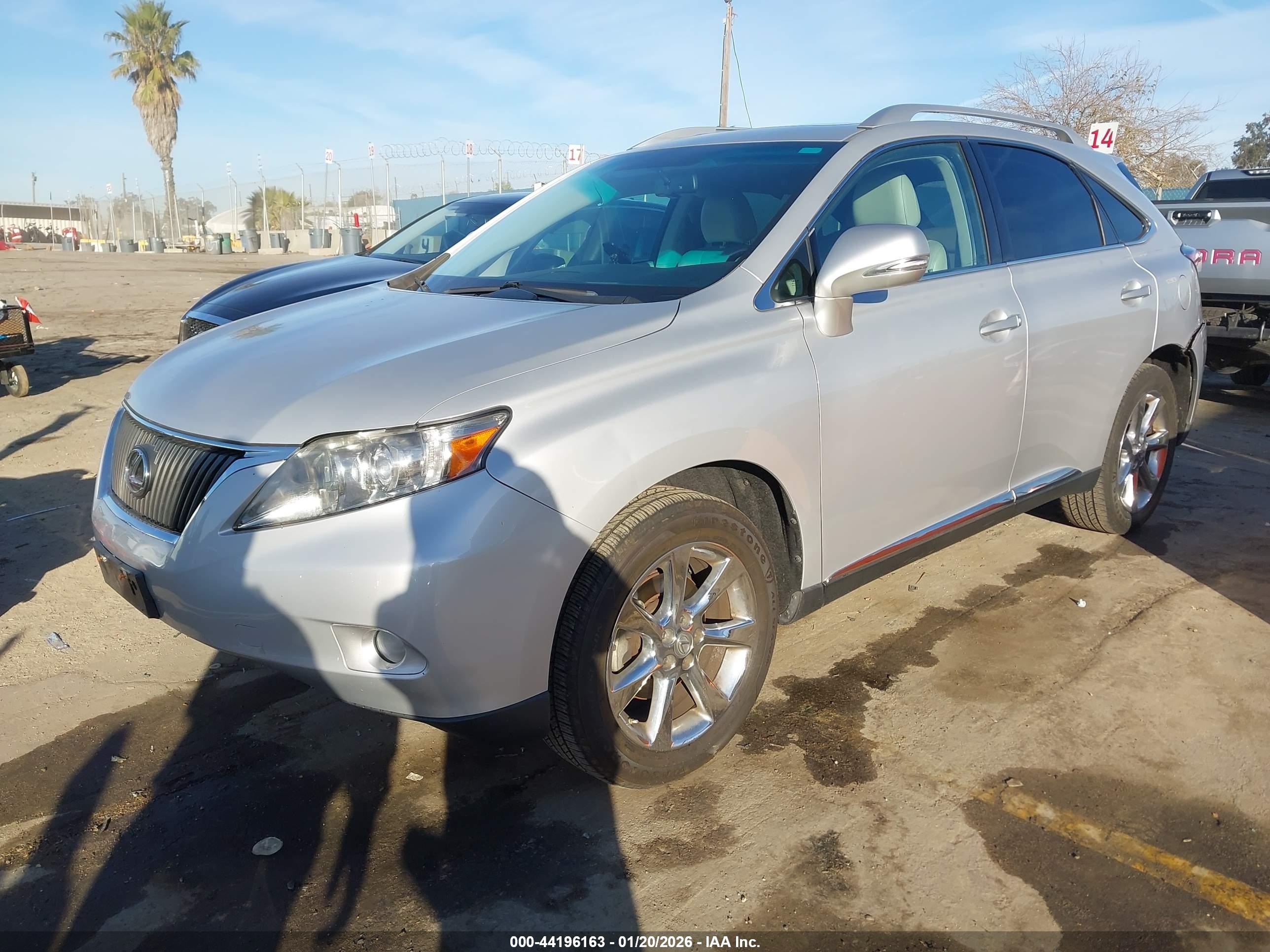 LEXUS RX image 2