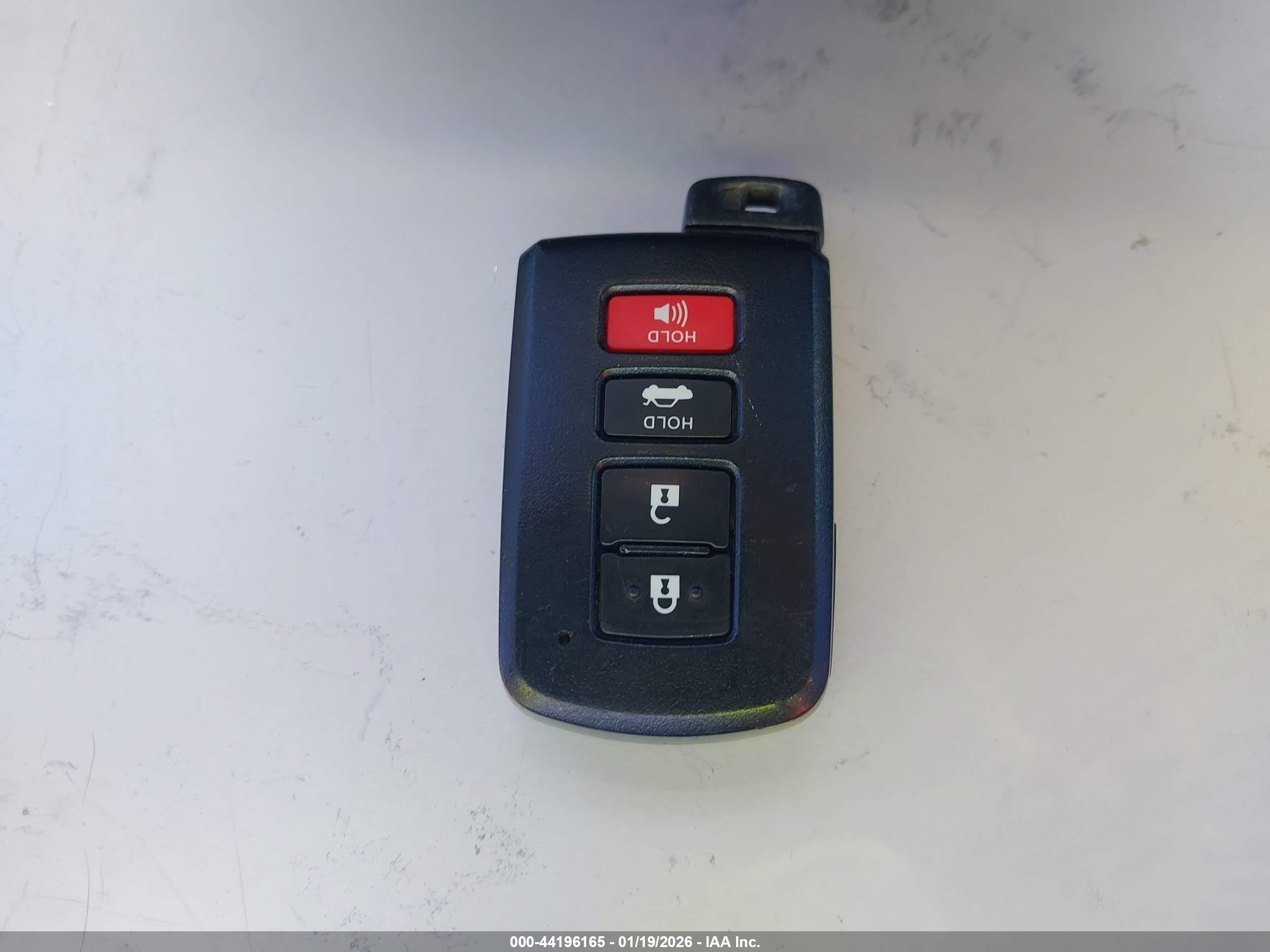 TOYOTA AVALON image 11