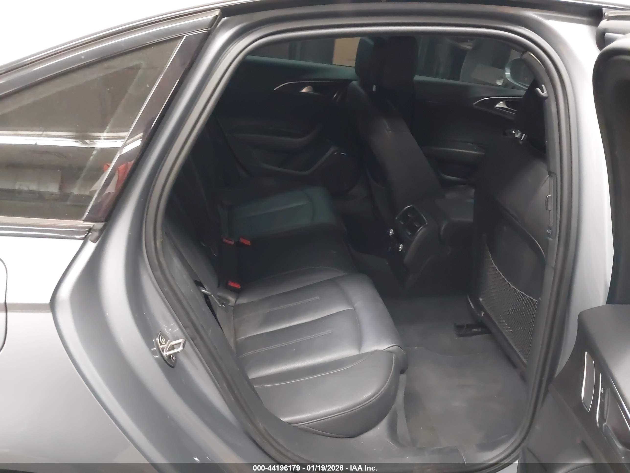 AUDI A6 image 8