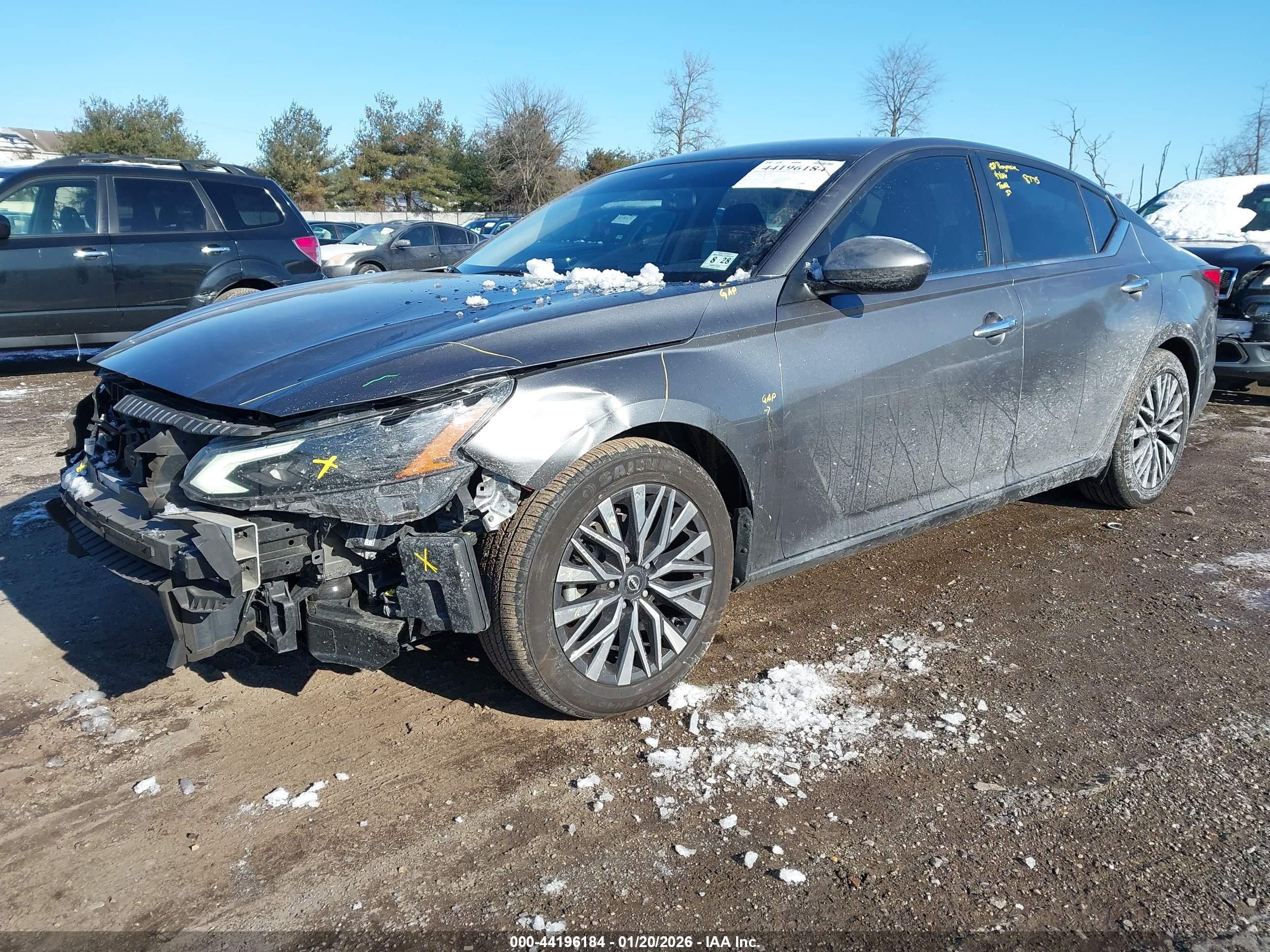 NISSAN ALTIMA image 2
