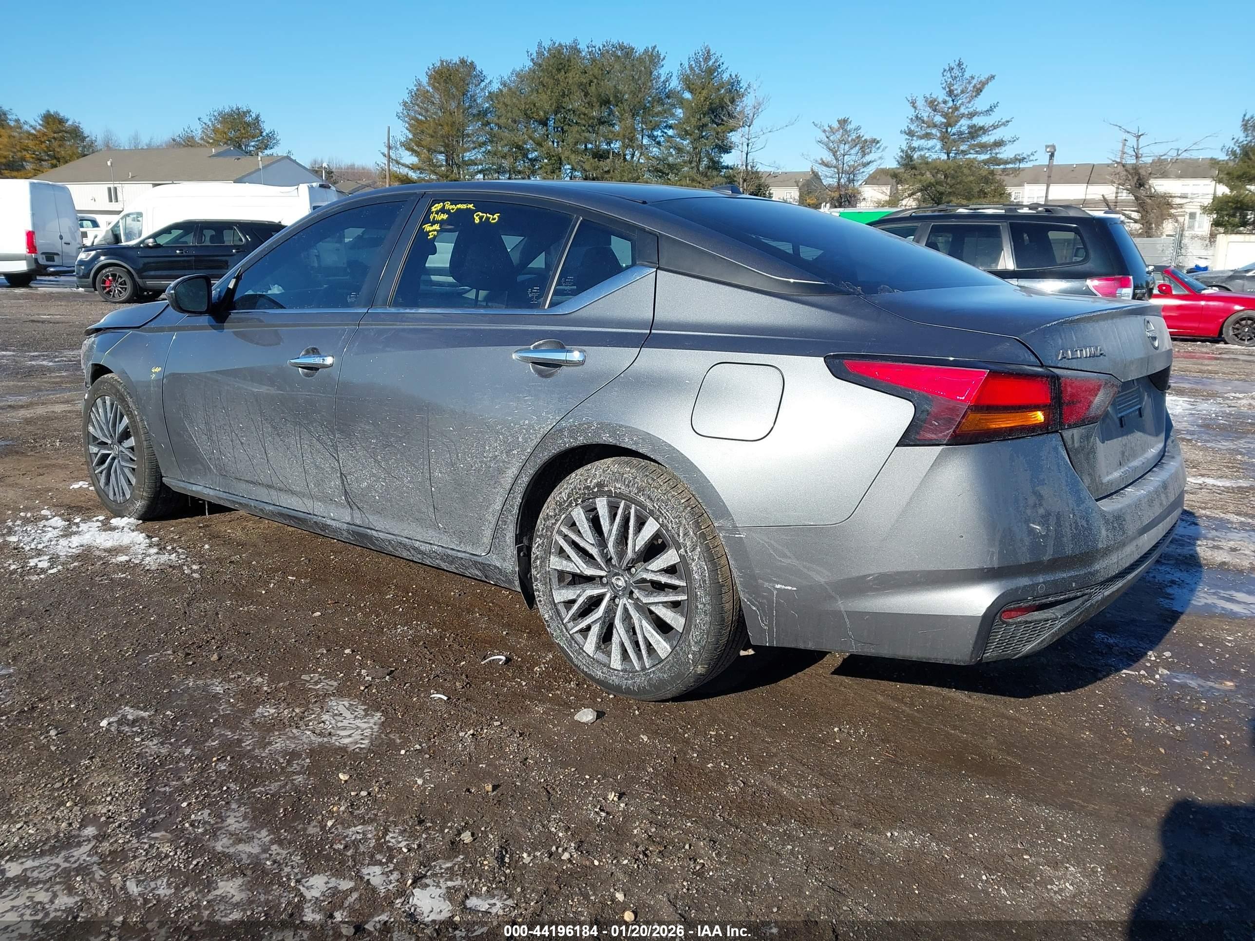 NISSAN ALTIMA image 3