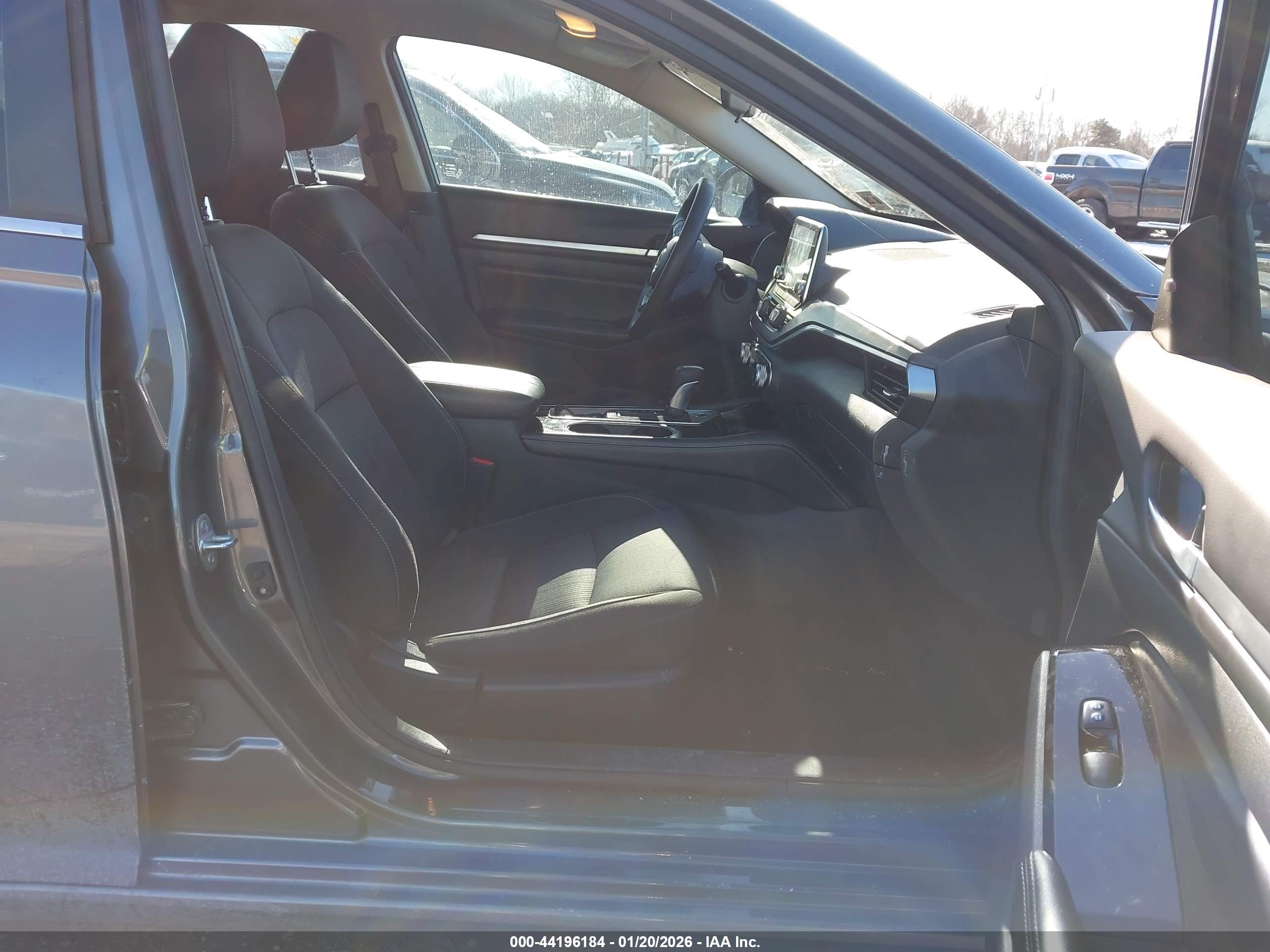 NISSAN ALTIMA image 5