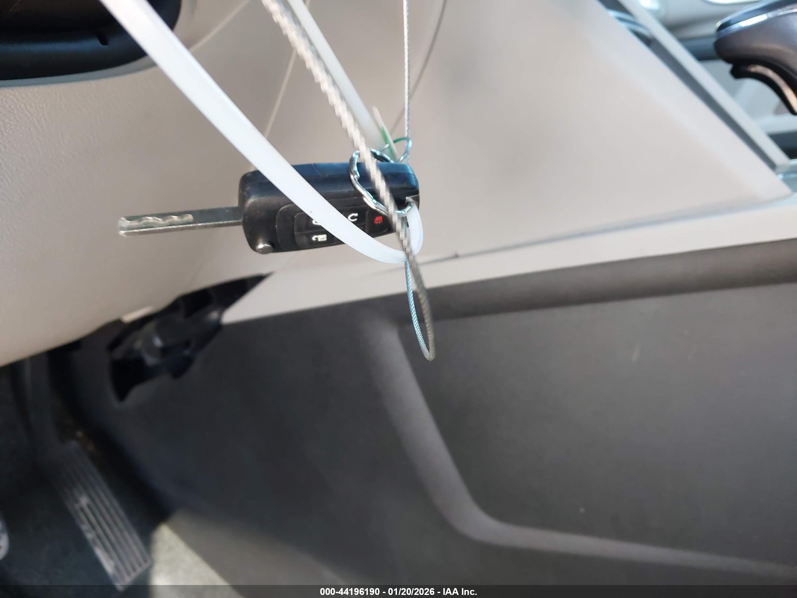 CHEVROLET EQUINOX image 11