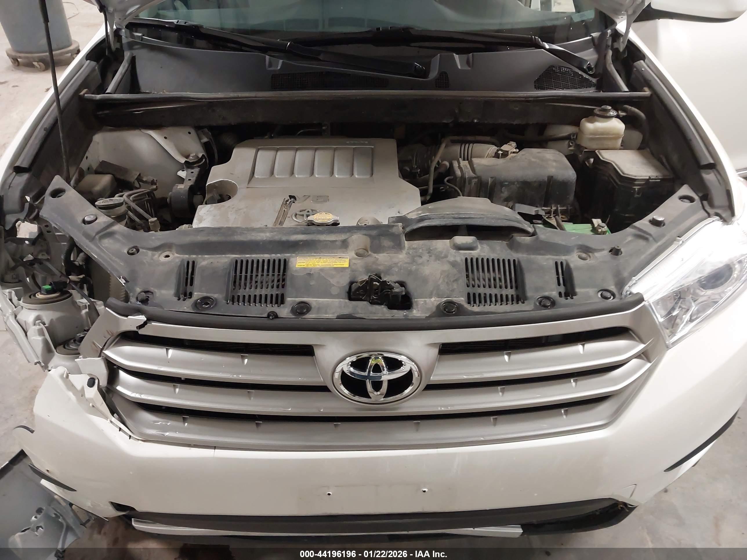 TOYOTA HIGHLANDER image 10