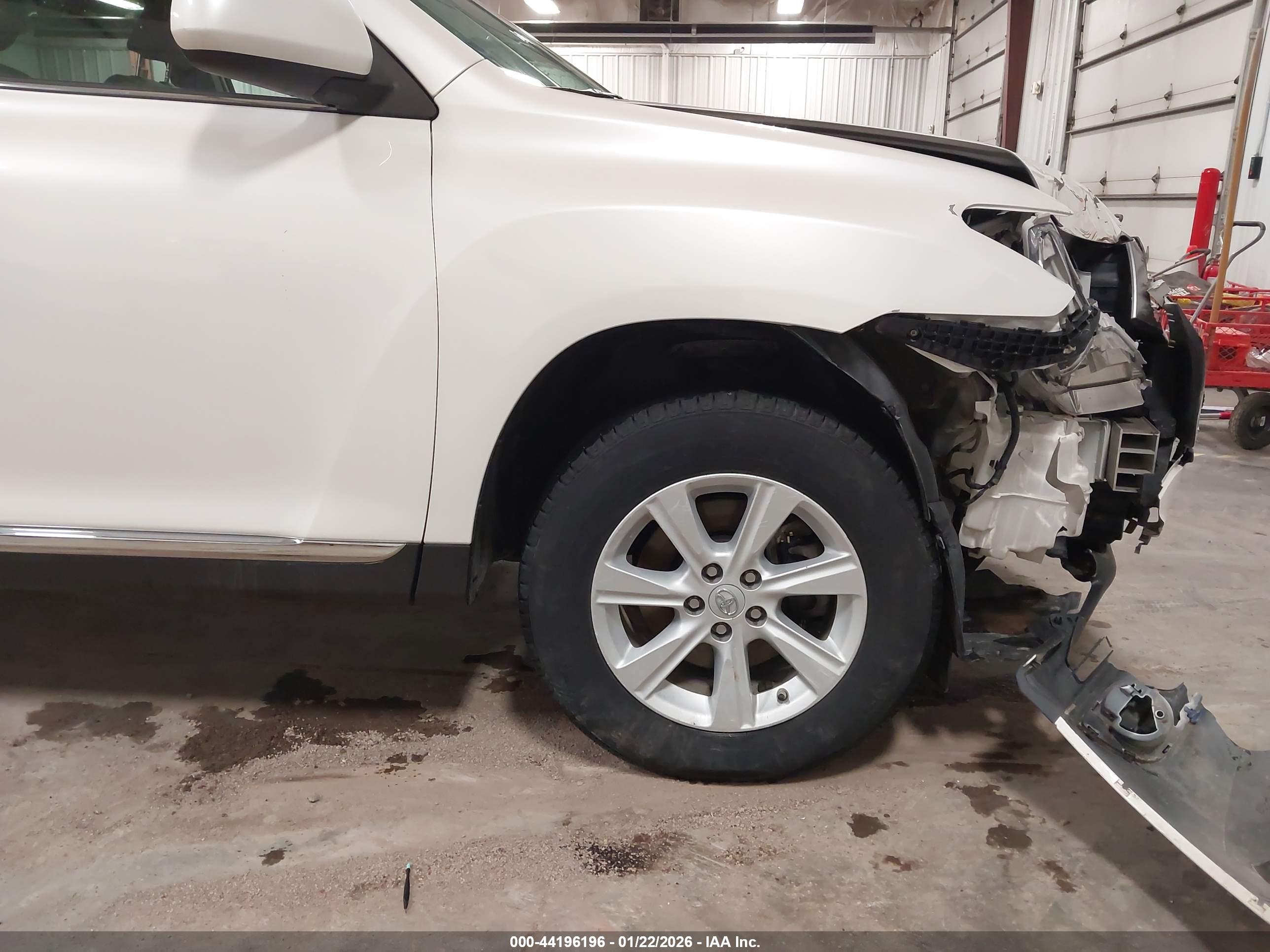 TOYOTA HIGHLANDER image 6