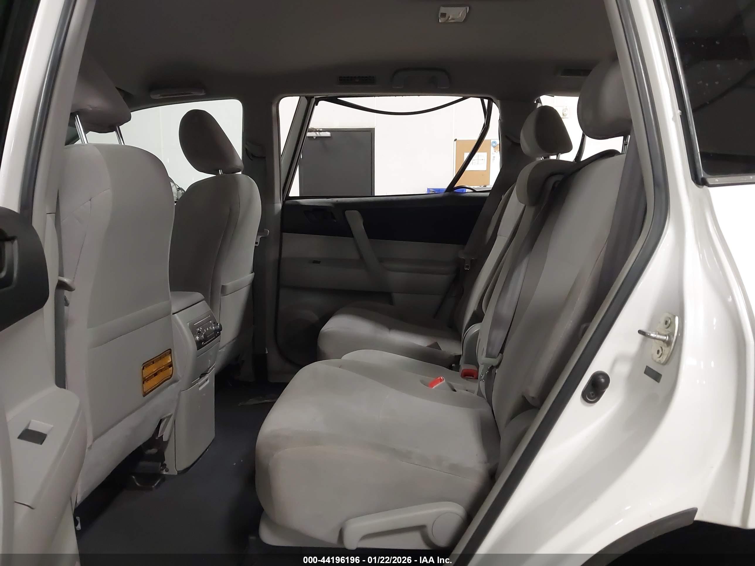 TOYOTA HIGHLANDER image 8