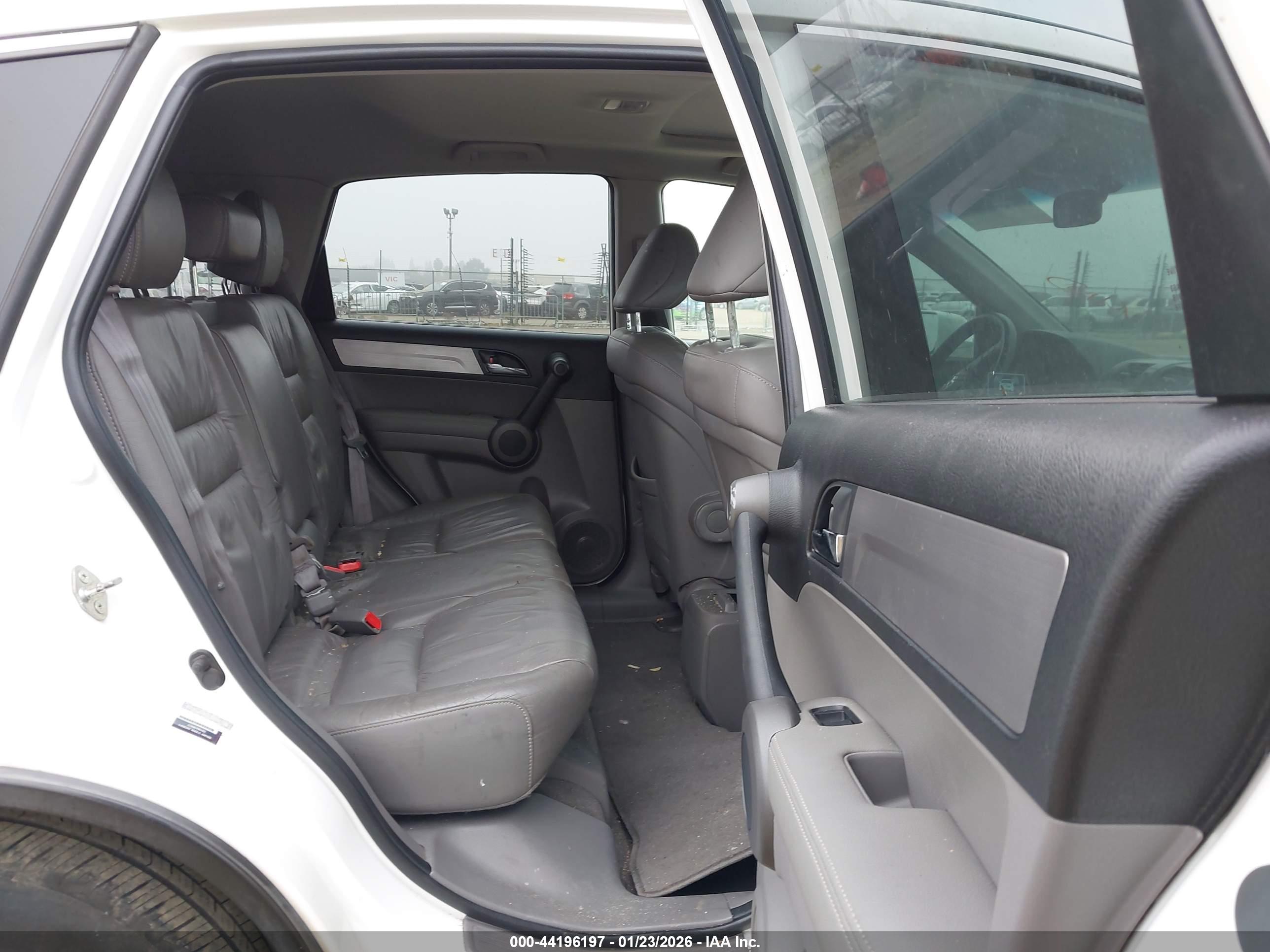 HONDA CR-V image 8
