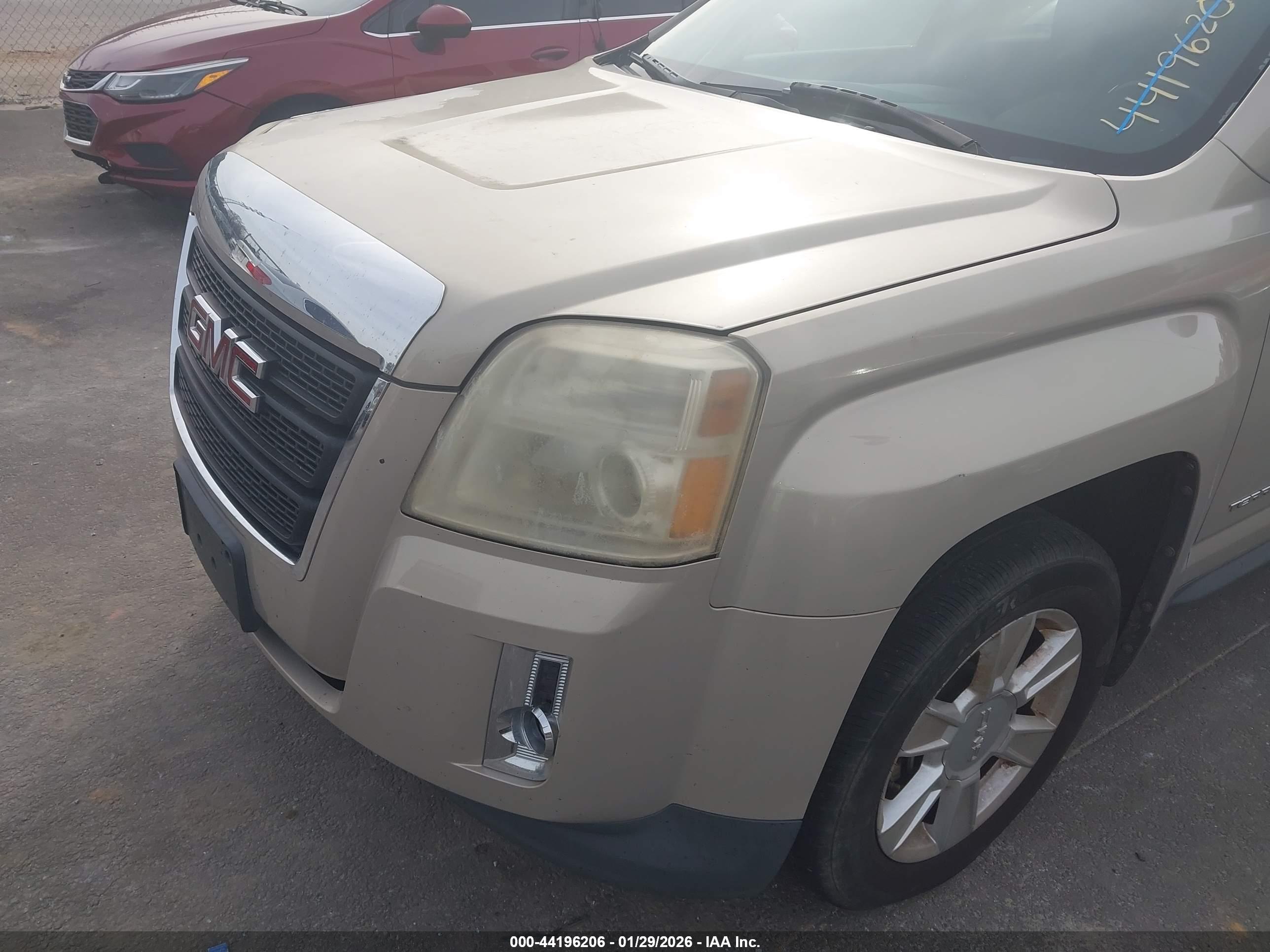 GMC TERRAIN image 6