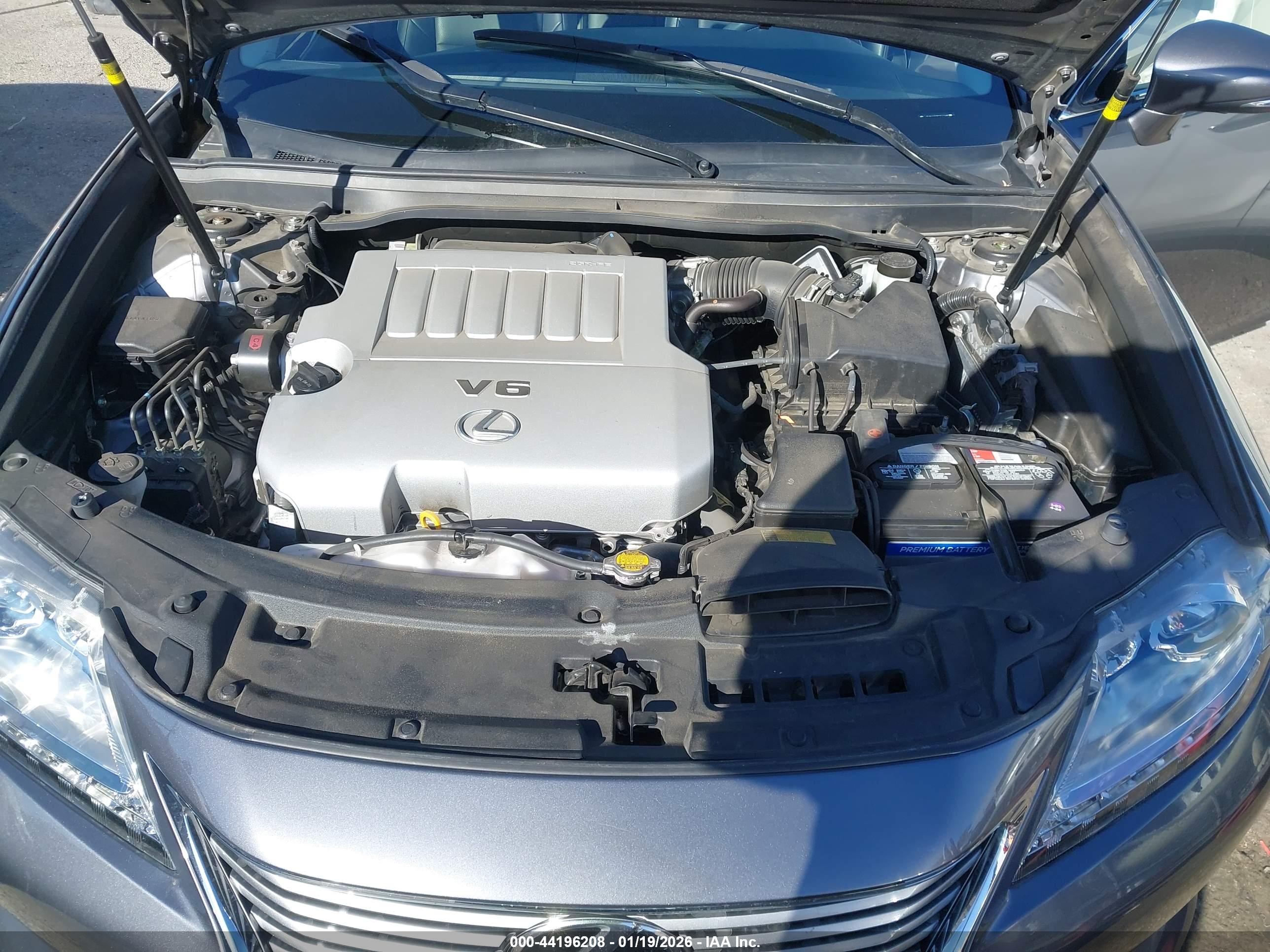 LEXUS ES image 10