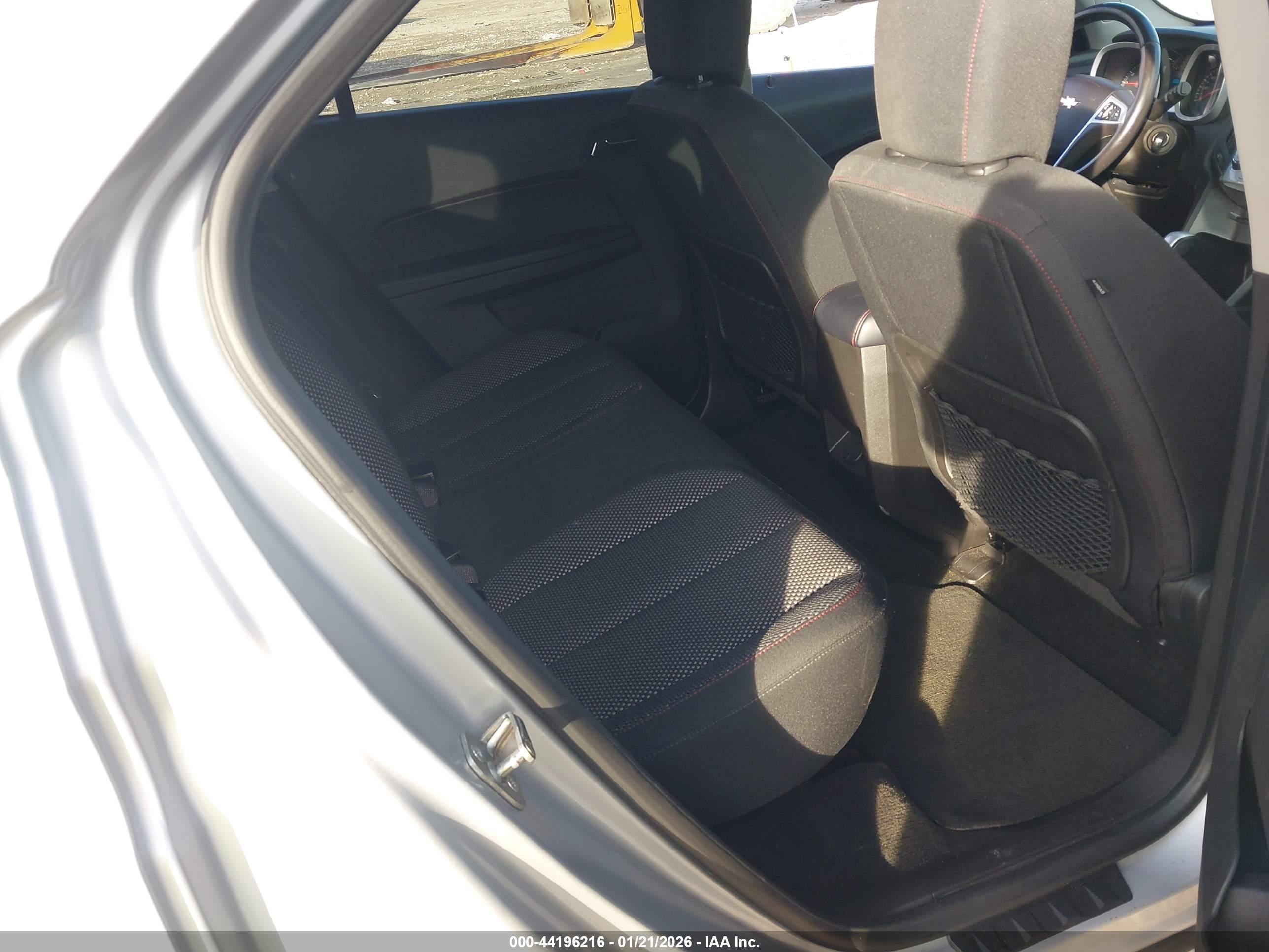 CHEVROLET EQUINOX image 8
