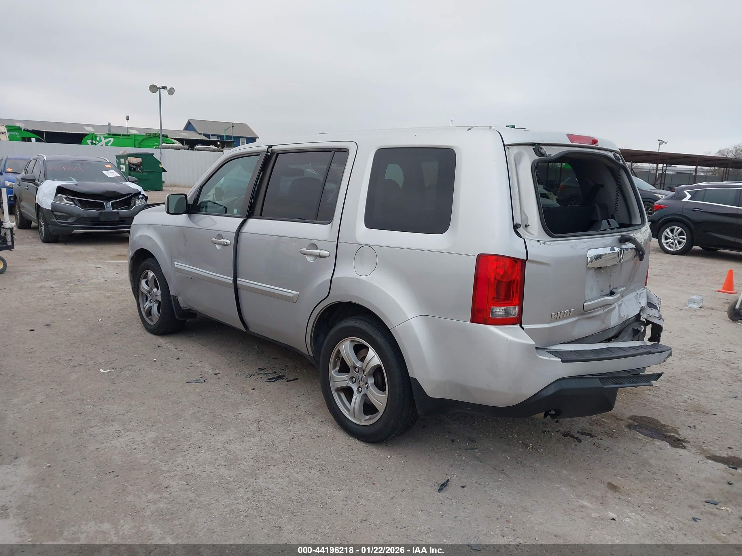 HONDA PILOT image 3