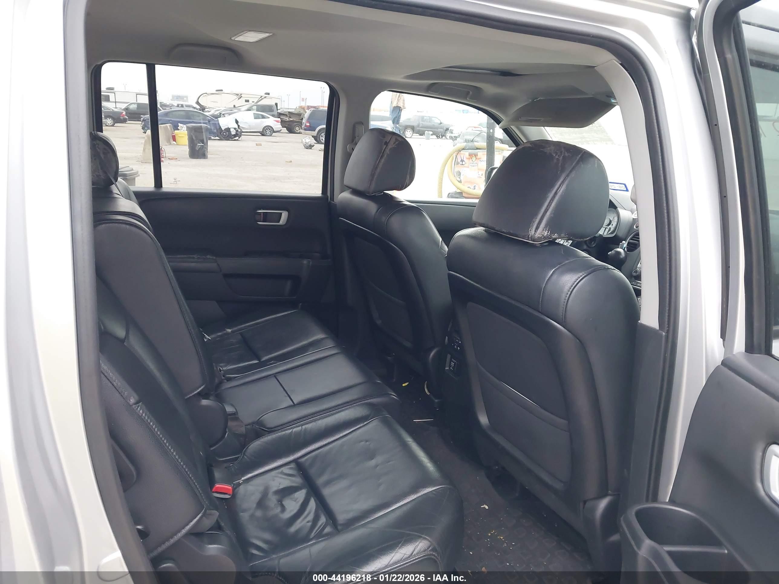 HONDA PILOT image 8