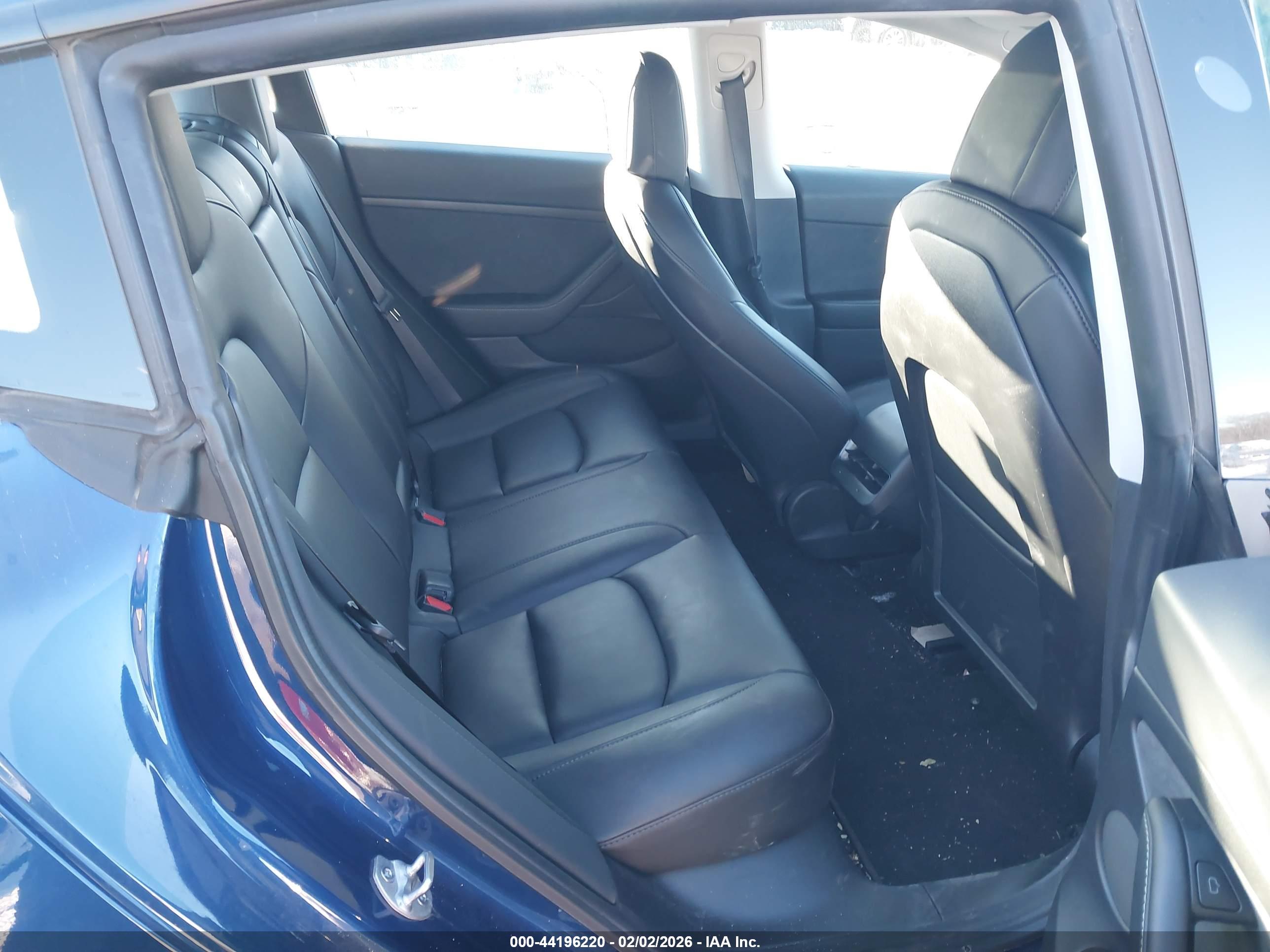 TESLA MODEL image 8