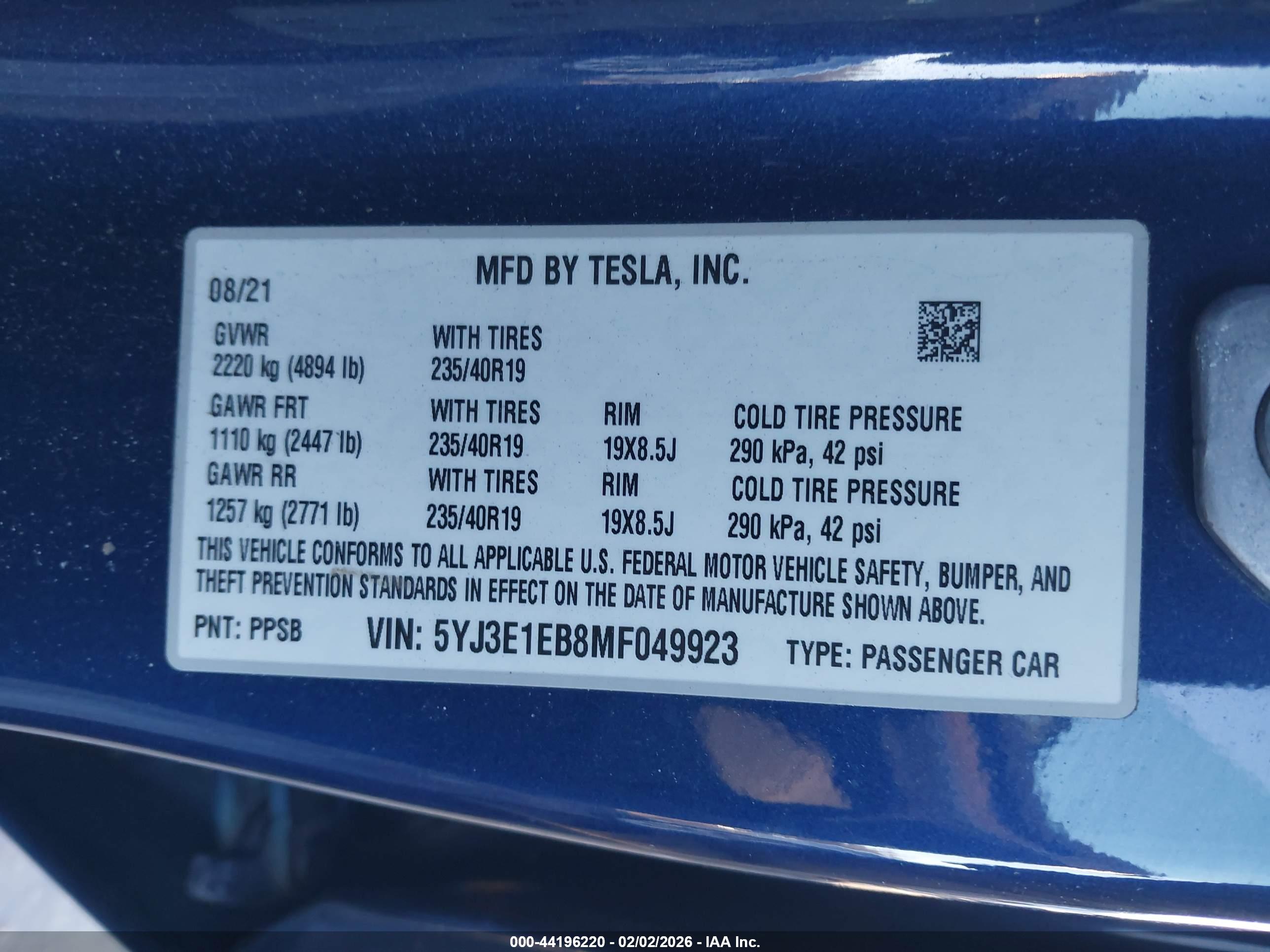 TESLA MODEL image 9