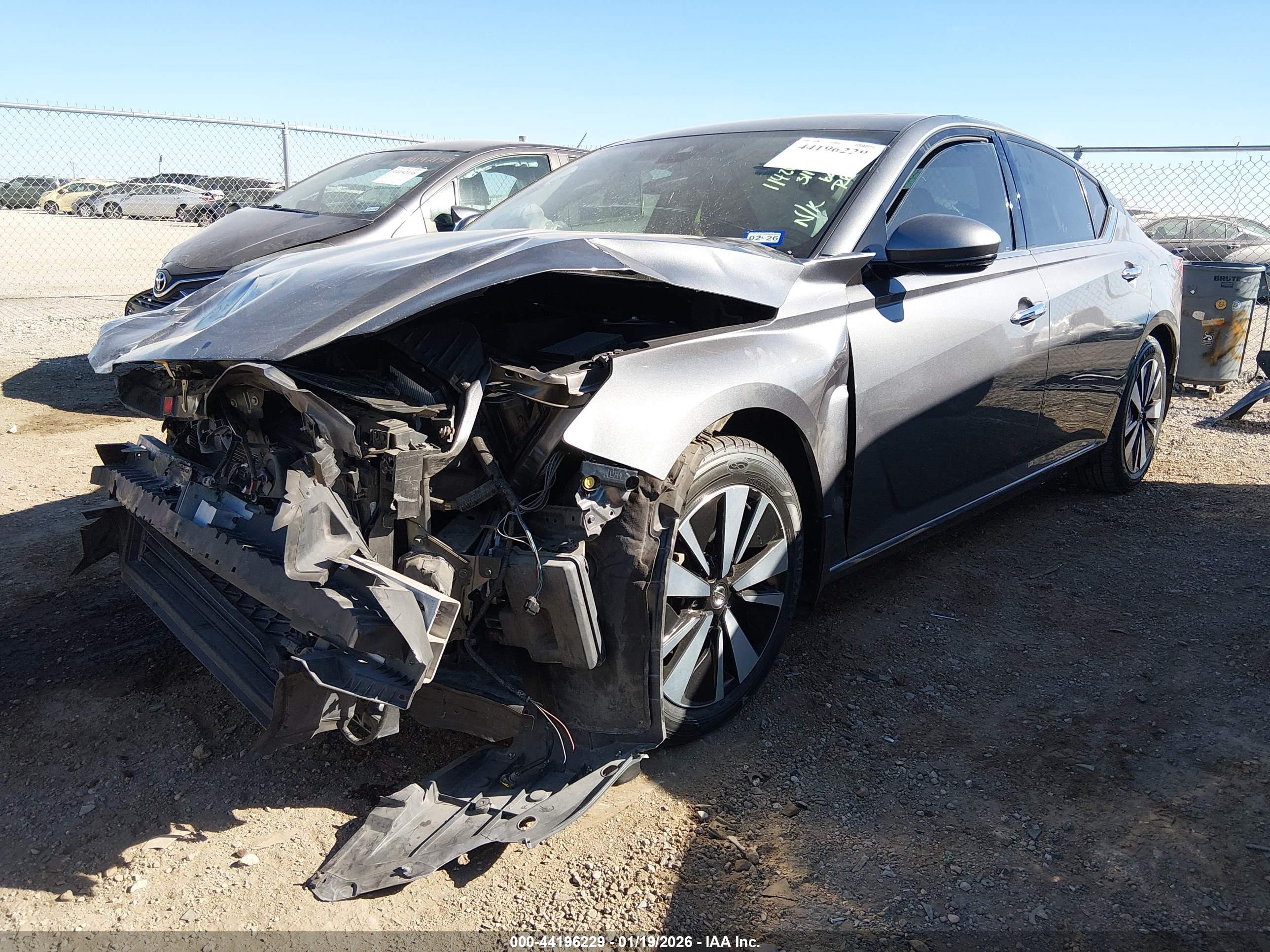 NISSAN ALTIMA image 2