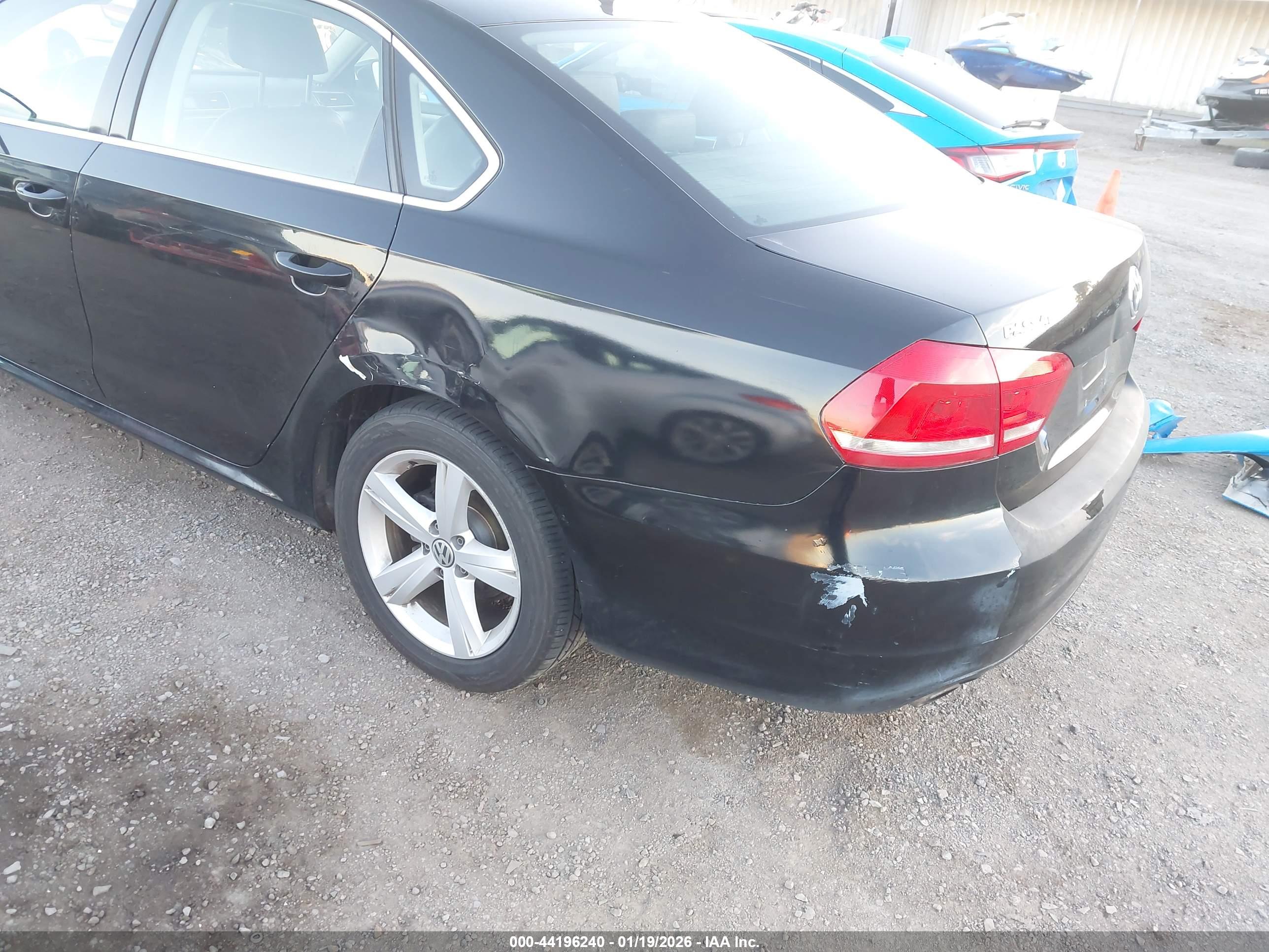 VOLKSWAGEN PASSAT image 6