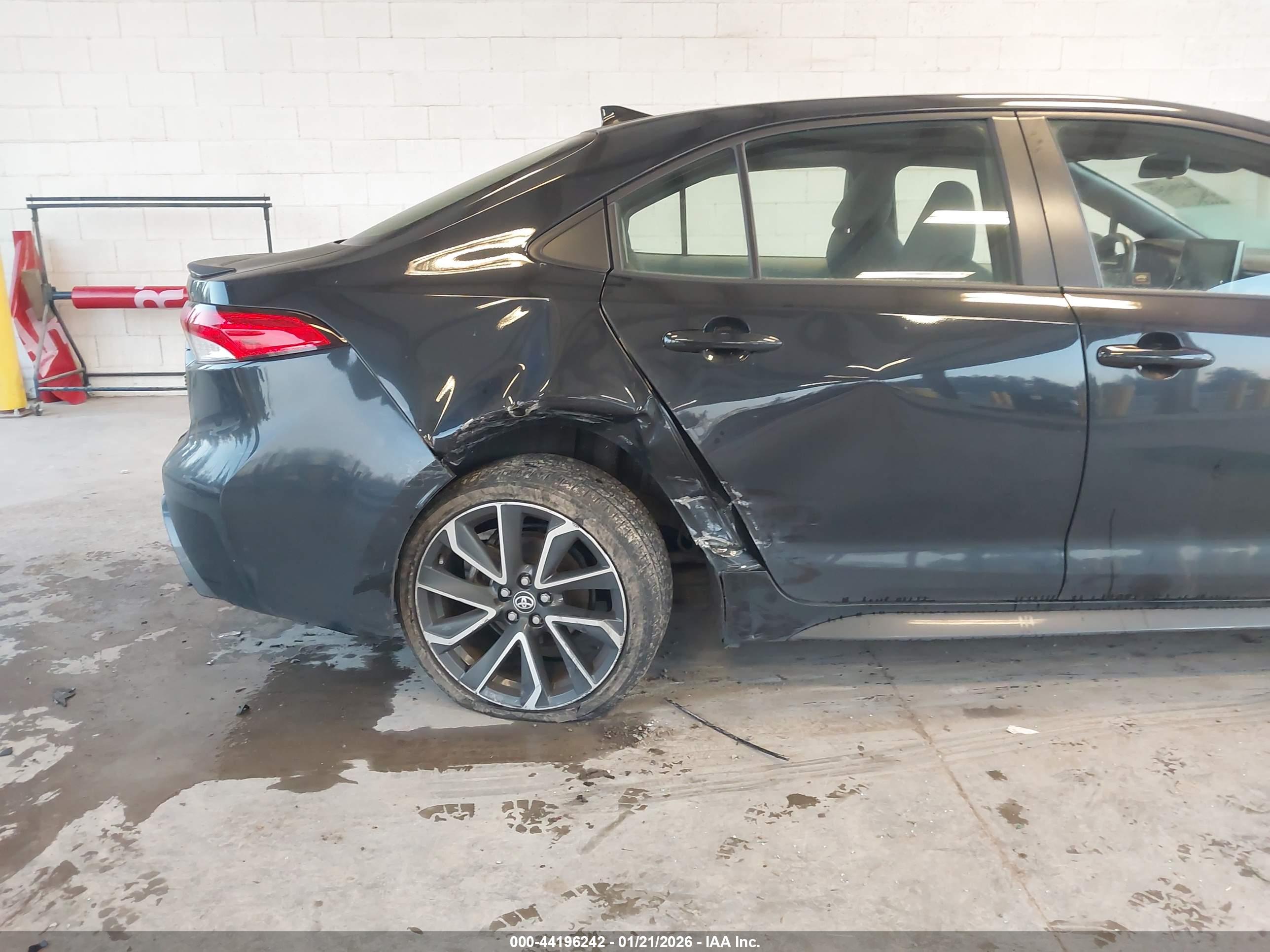 TOYOTA COROLLA image 6