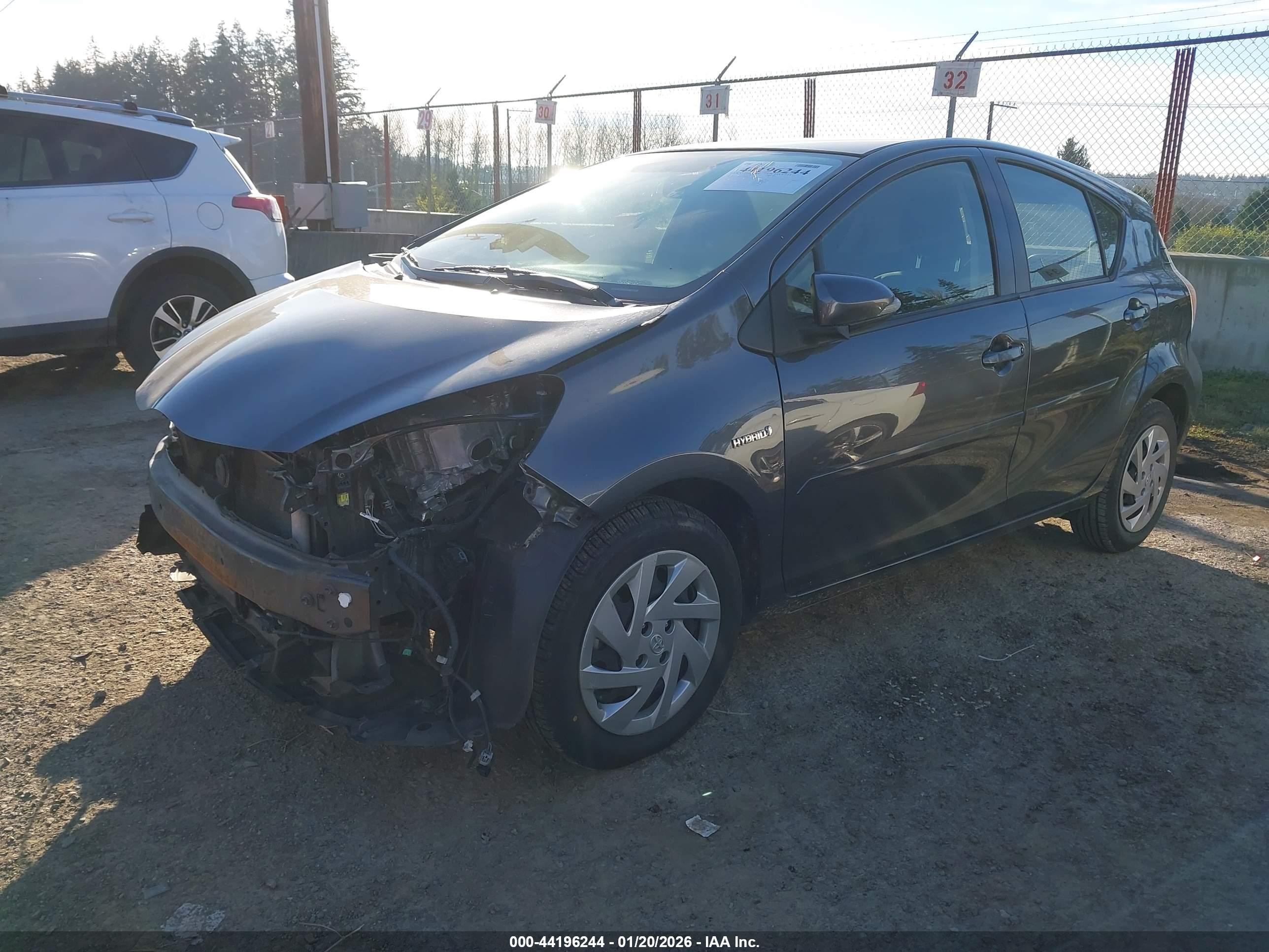 TOYOTA PRIUS image 2
