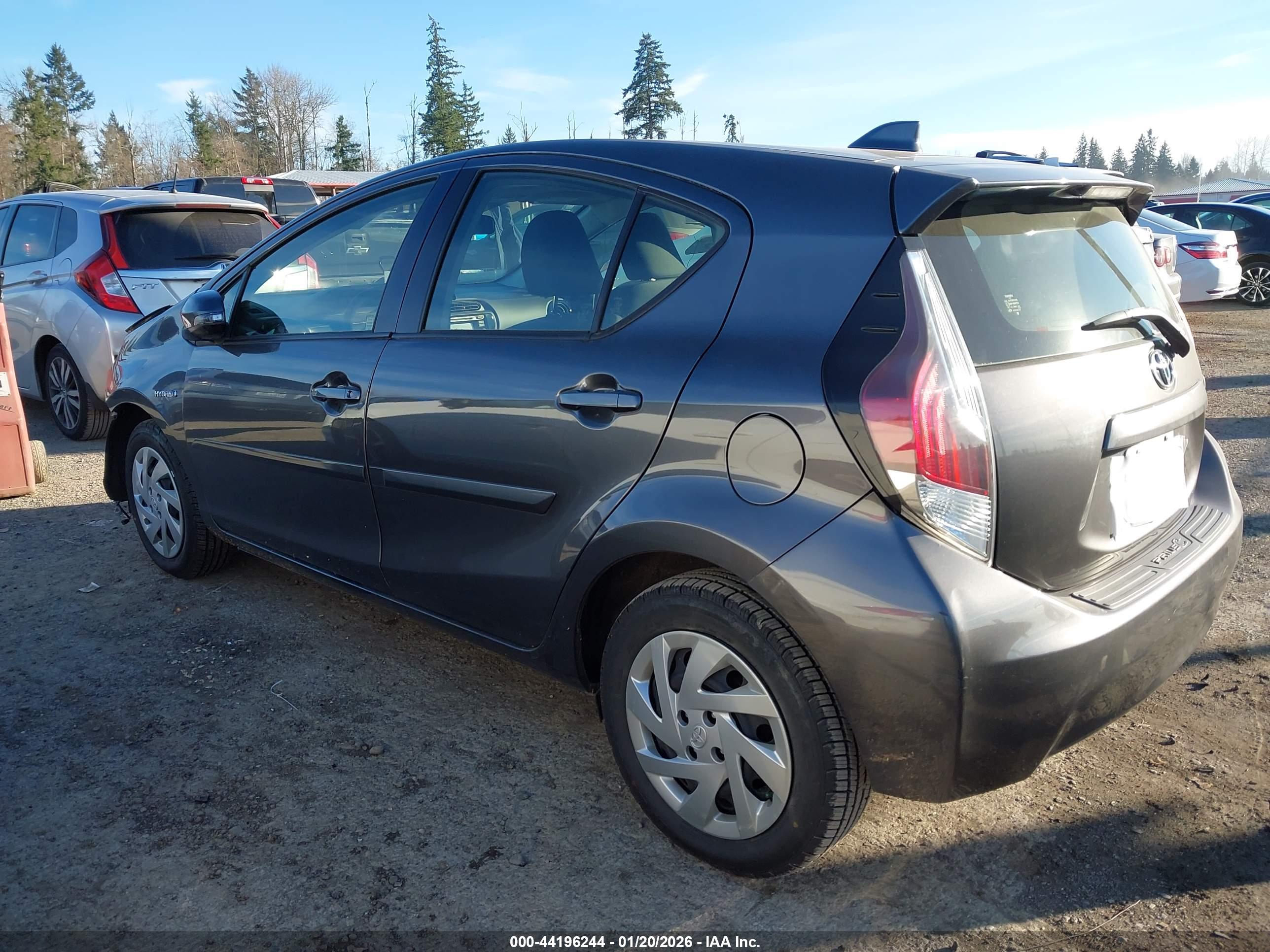 TOYOTA PRIUS image 3