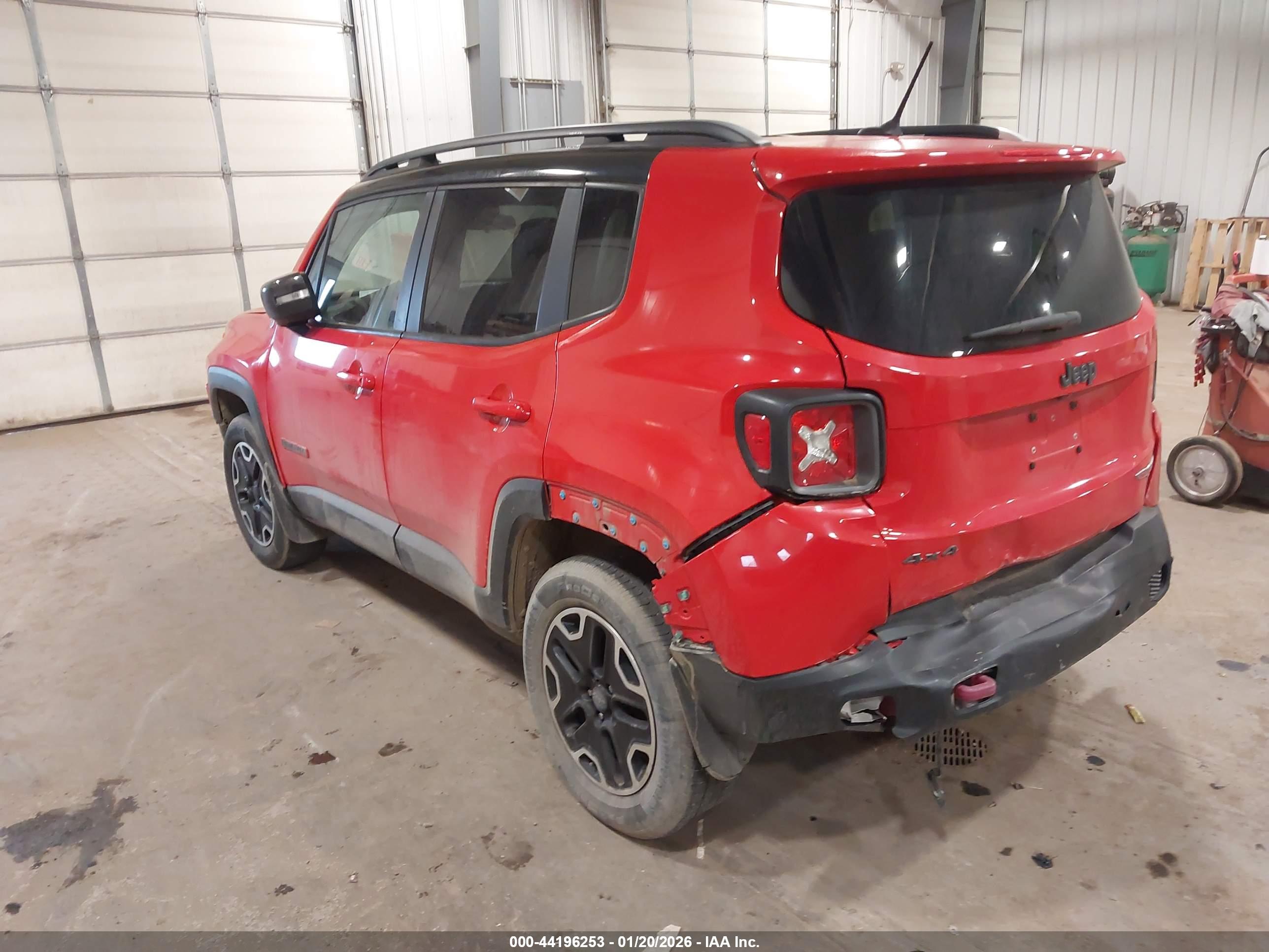 JEEP RENEGADE image 3