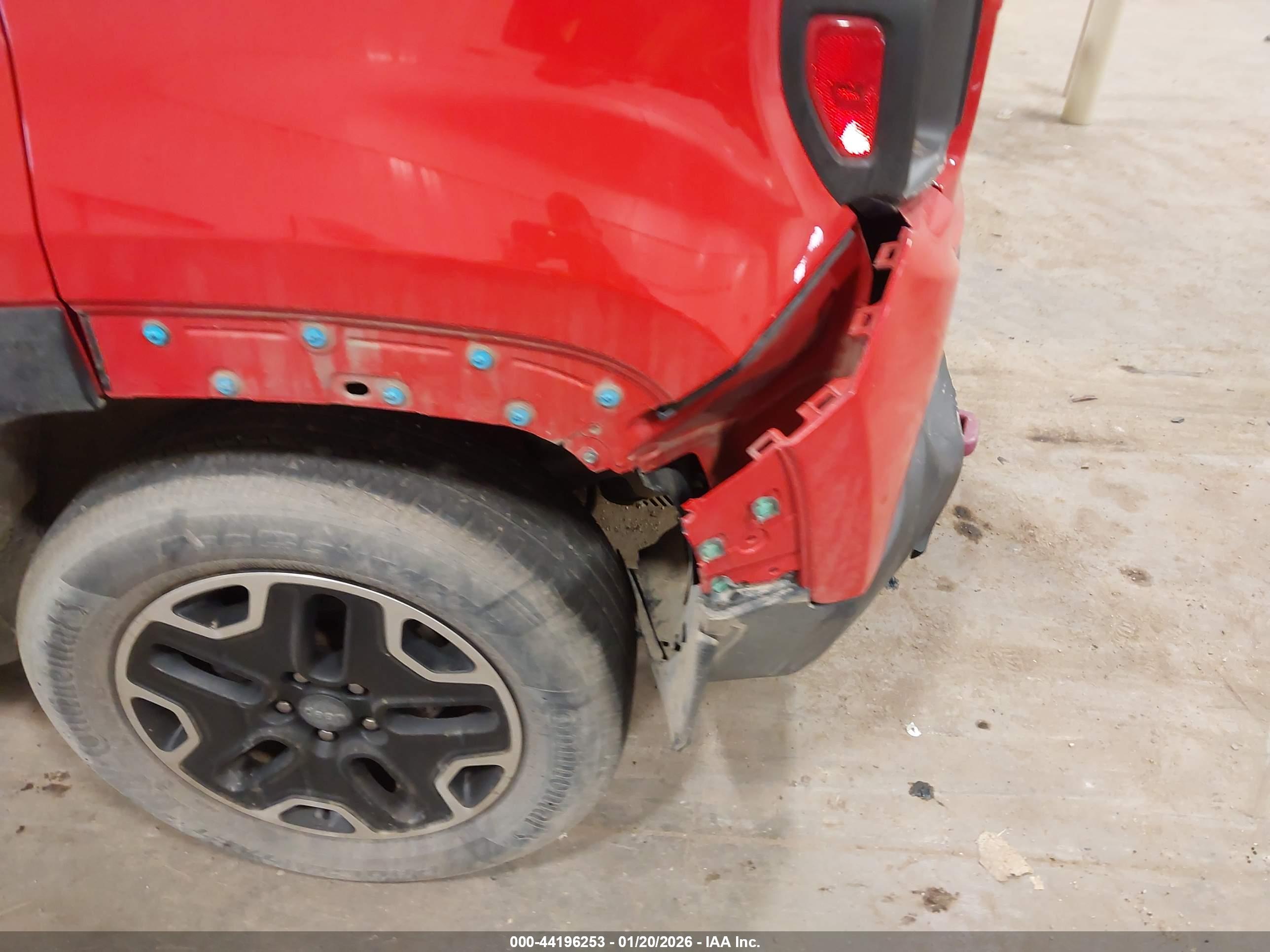 JEEP RENEGADE image 6