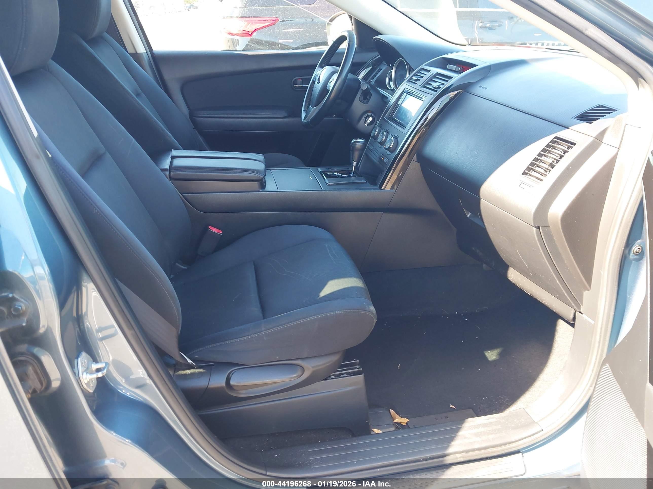 MAZDA CX-9 image 5