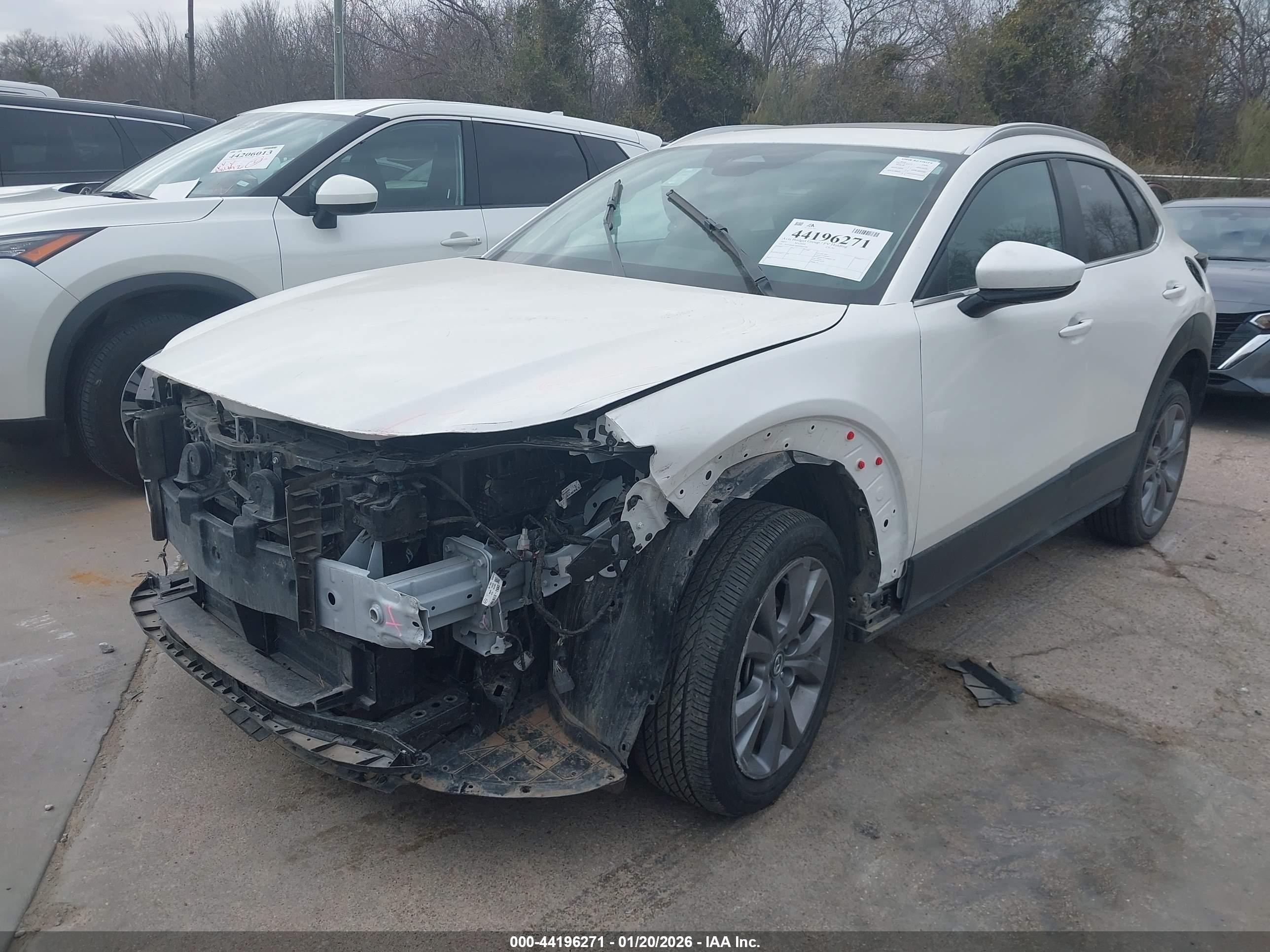 MAZDA CX-30 image 2