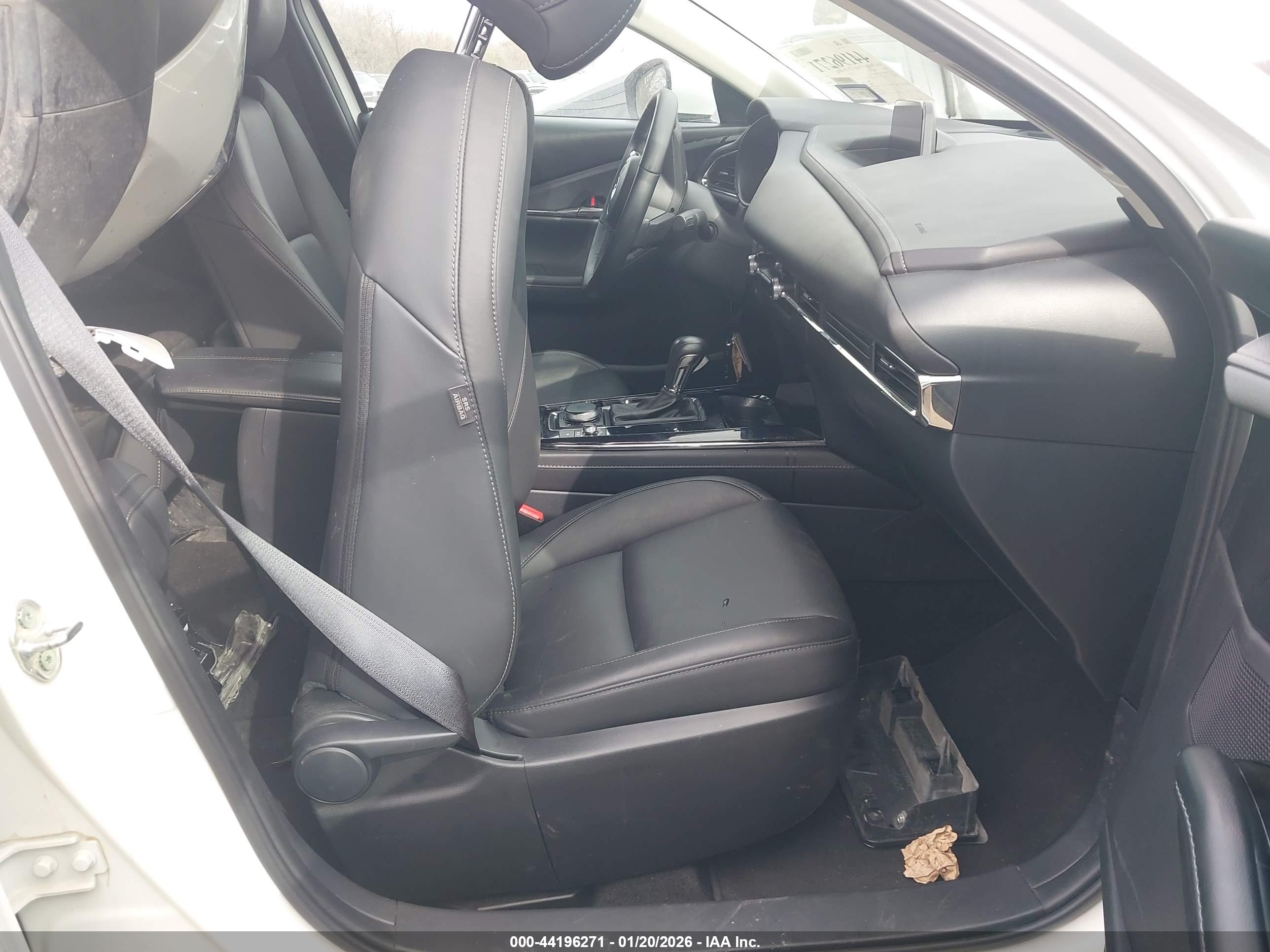 MAZDA CX-30 image 5