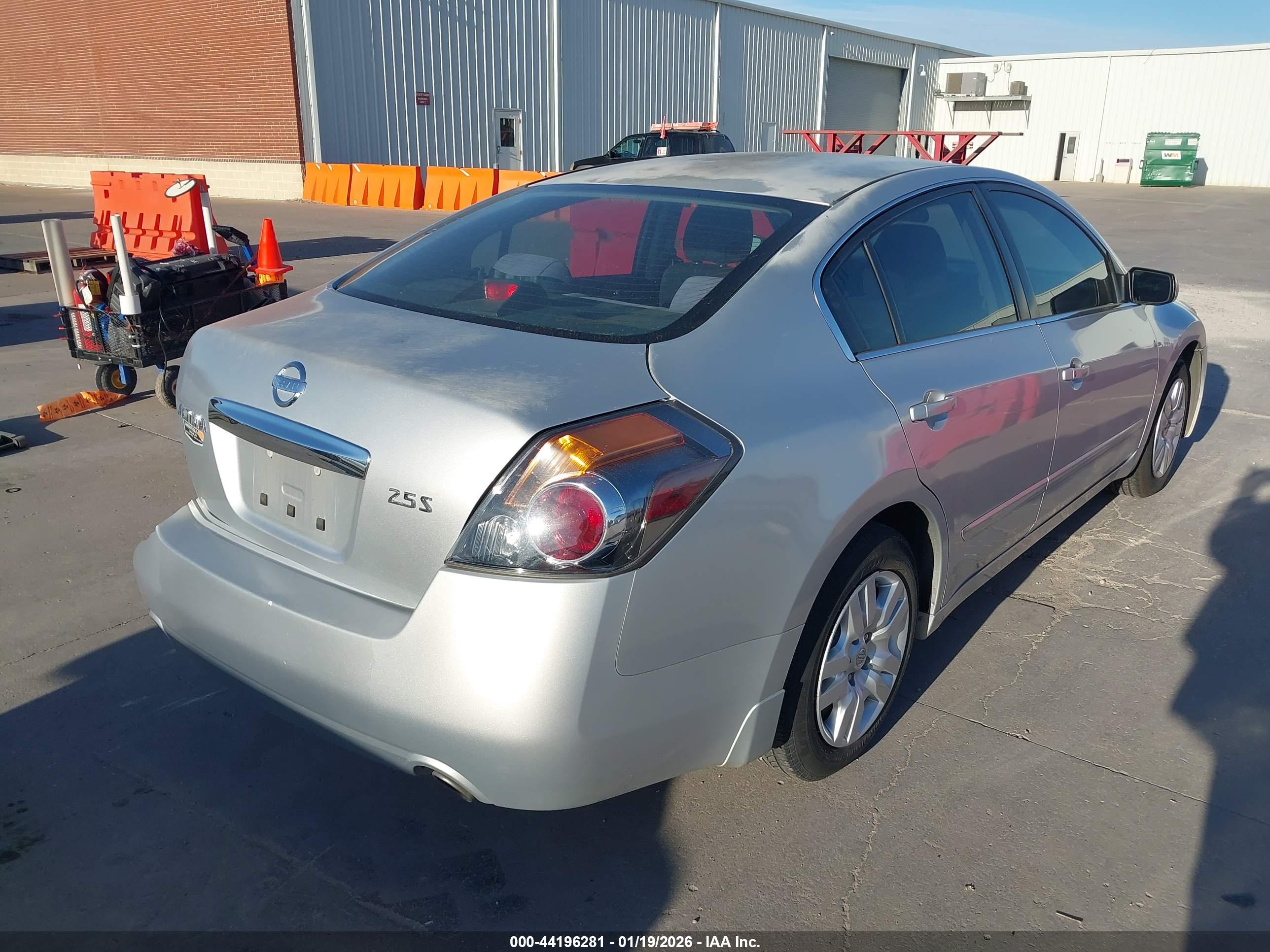 NISSAN ALTIMA image 4