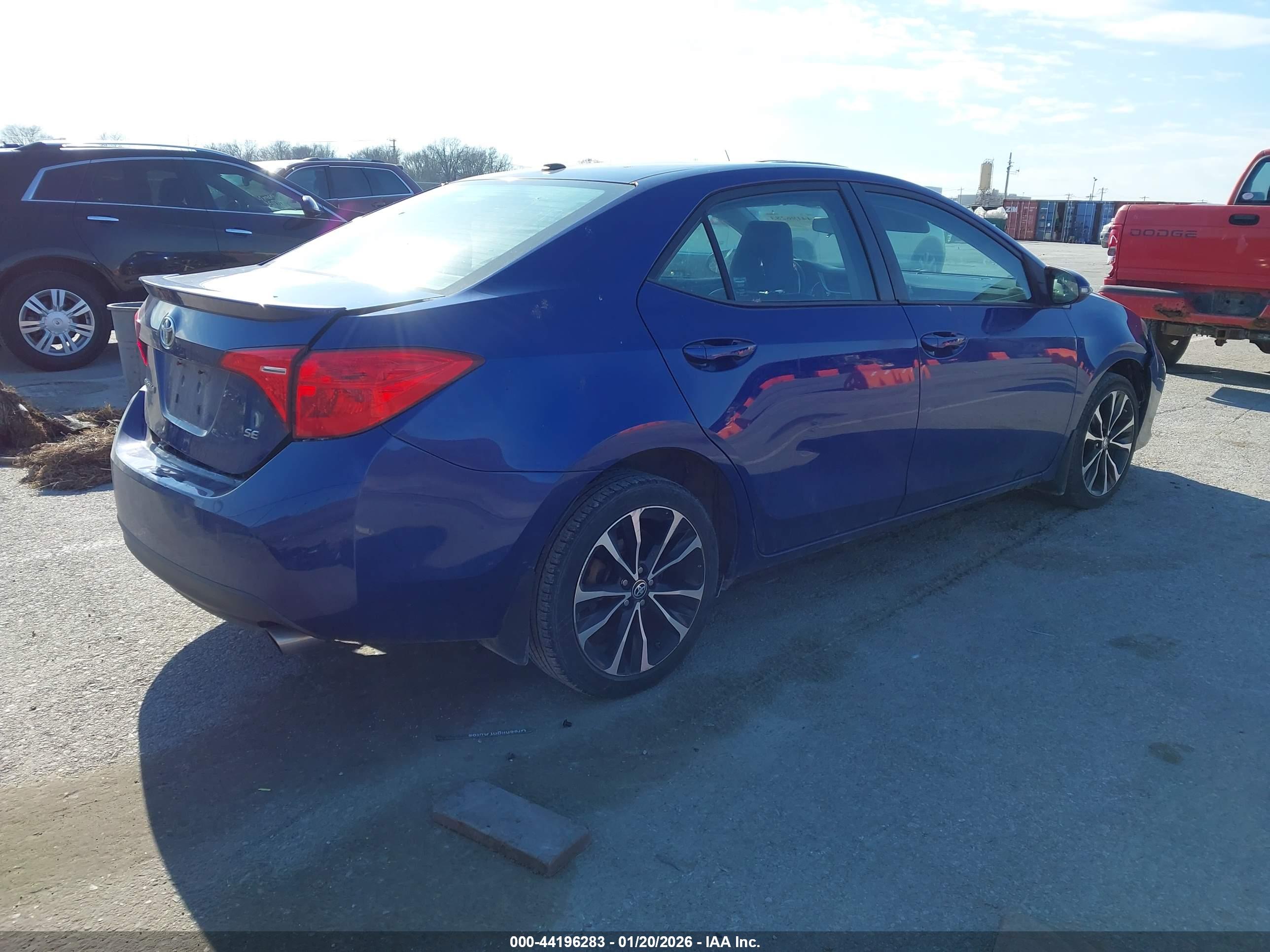 TOYOTA COROLLA image 4
