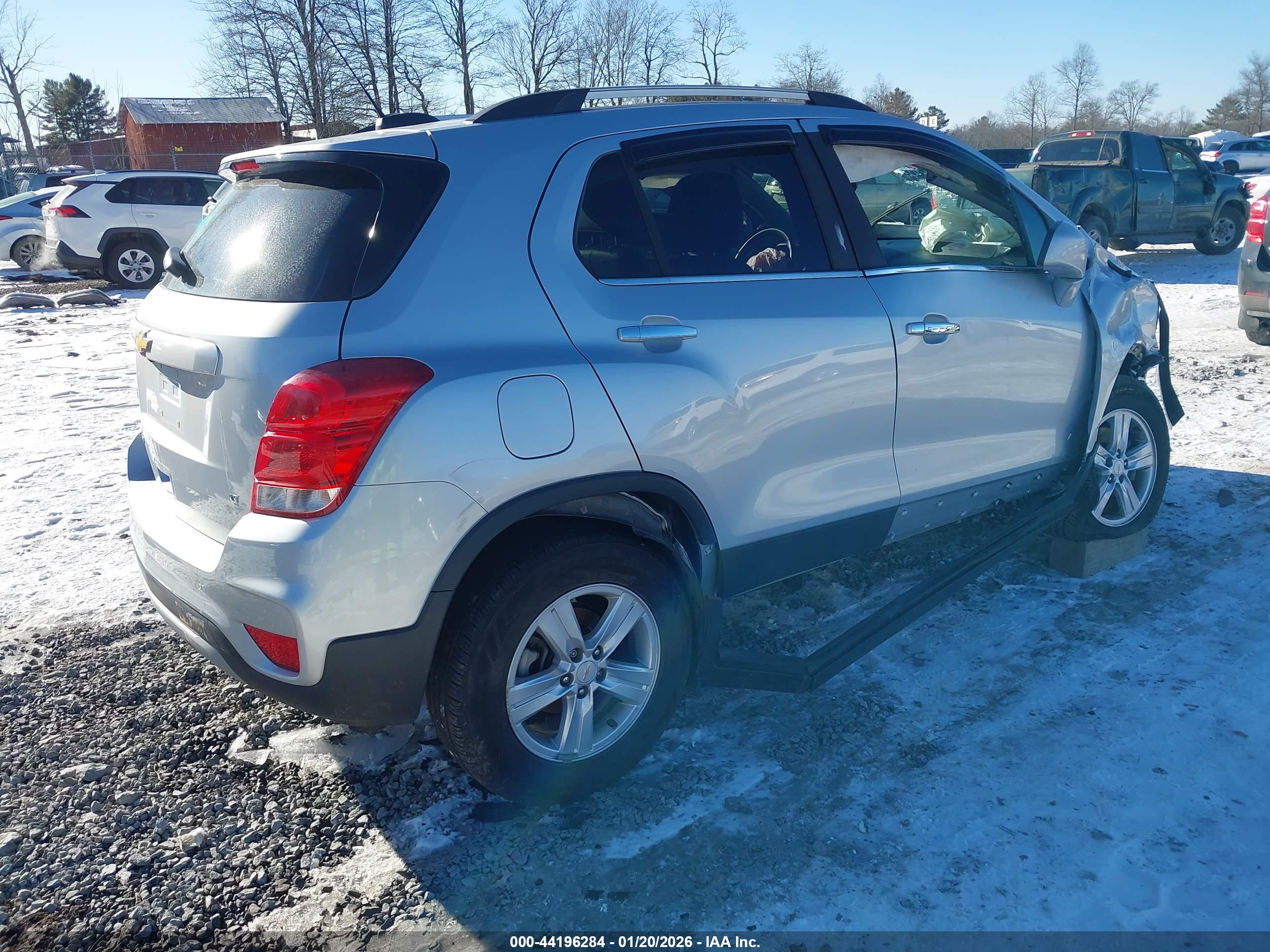 CHEVROLET TRAX image 4