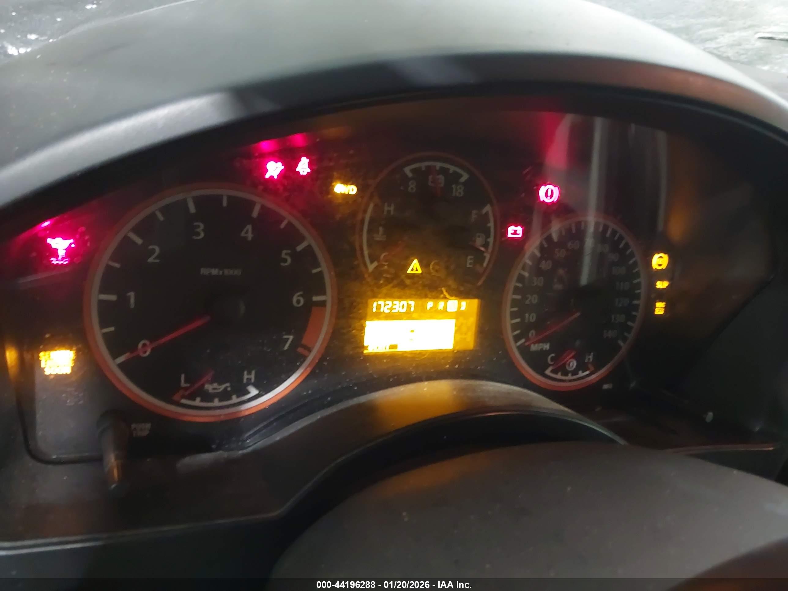 NISSAN TITAN image 7