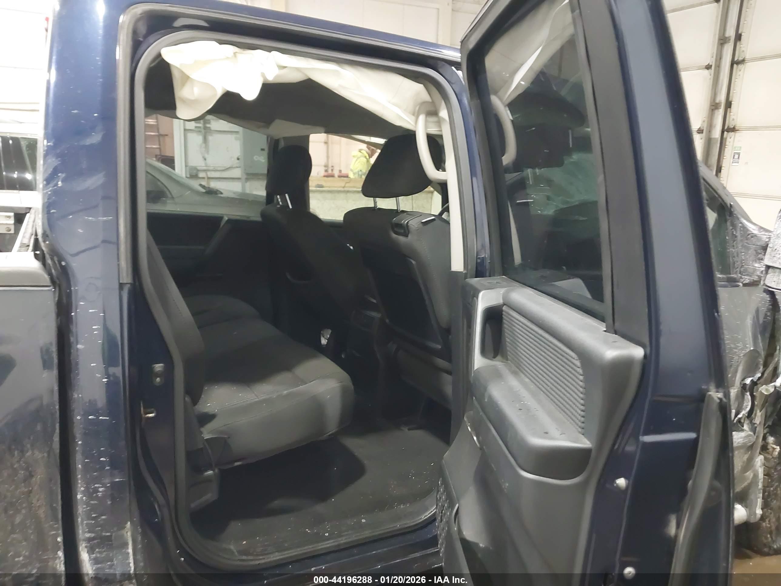 NISSAN TITAN image 8
