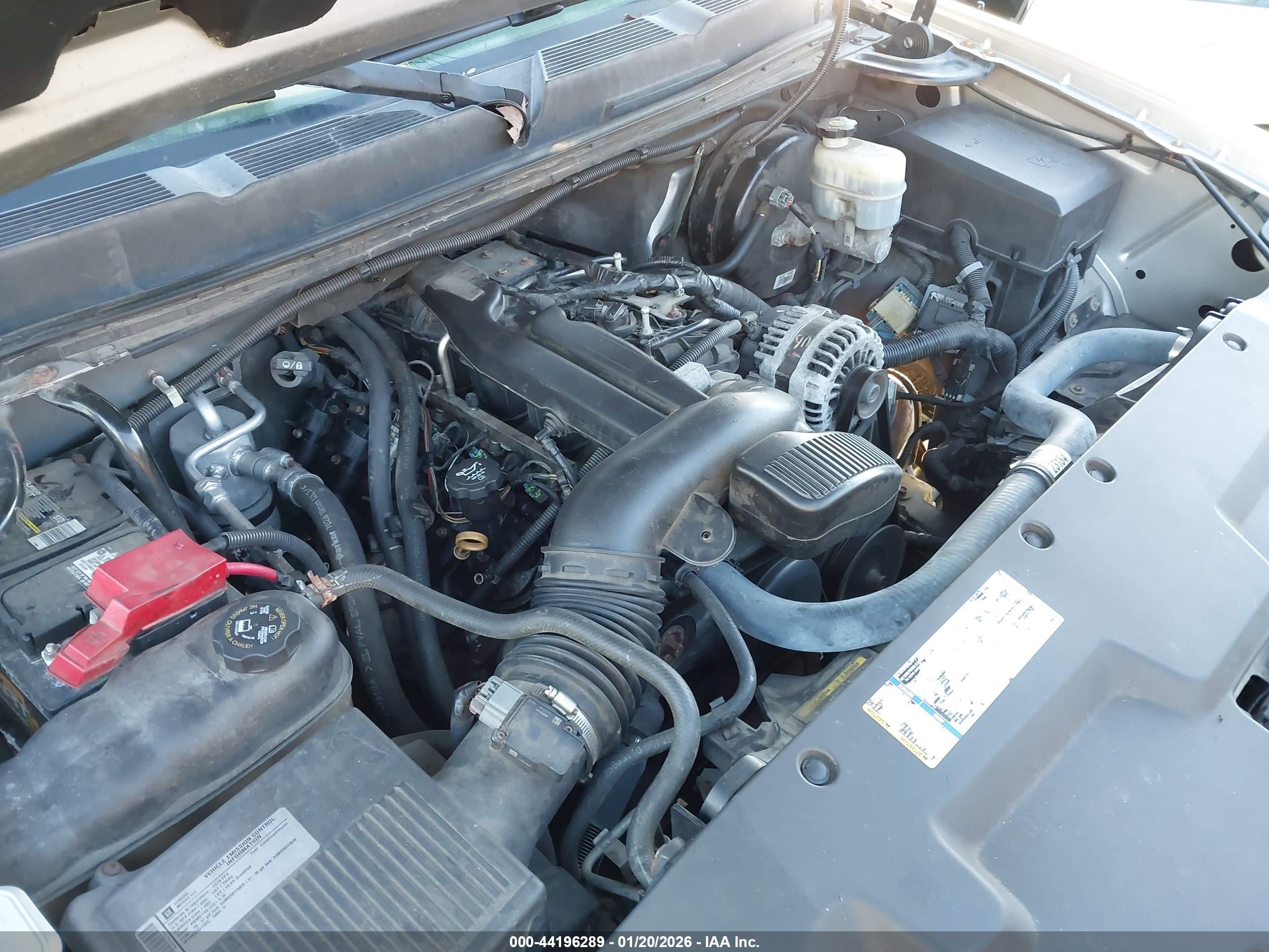 CHEVROLET SILVERADO image 10