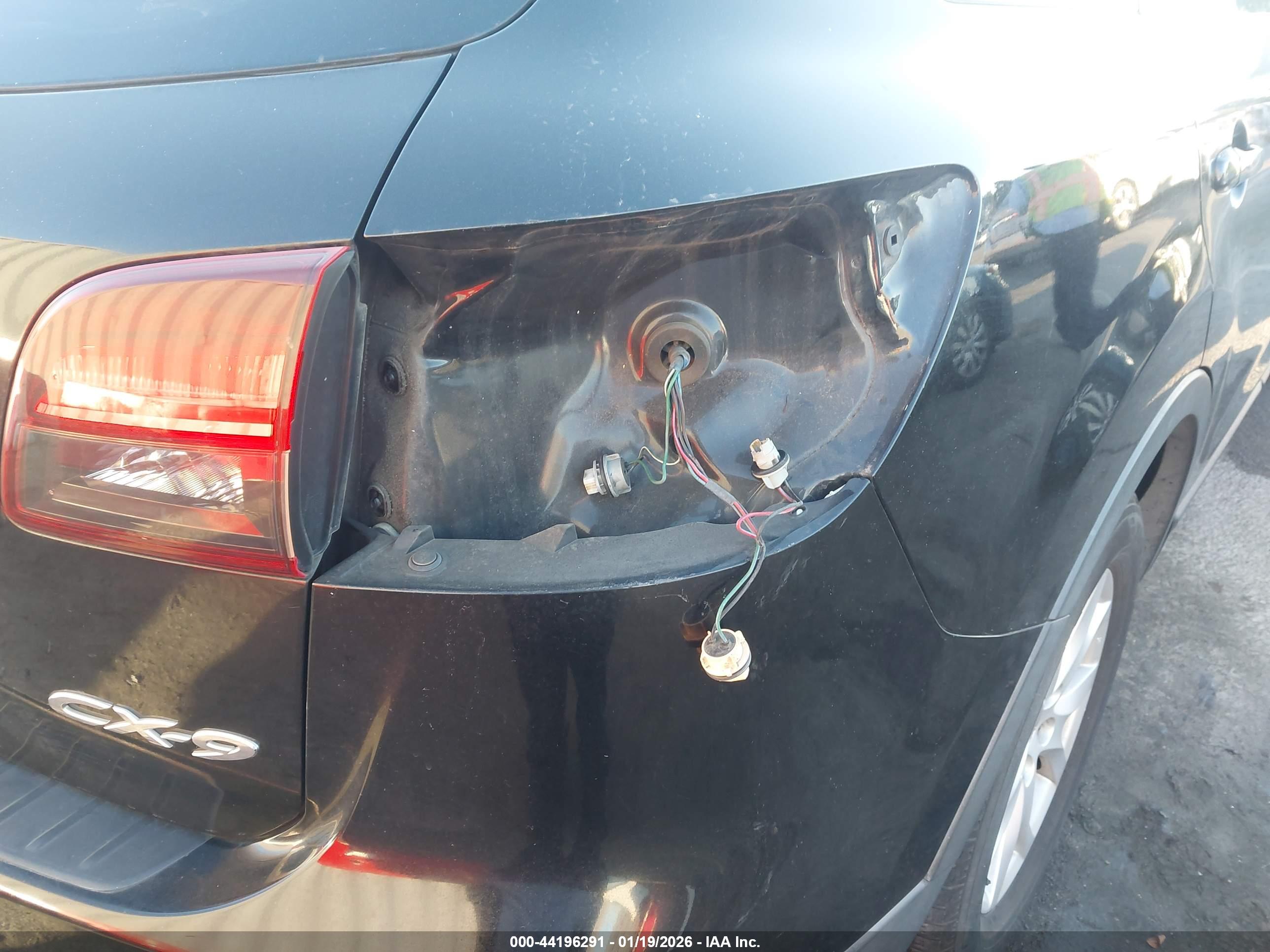 MAZDA CX-9 image 6