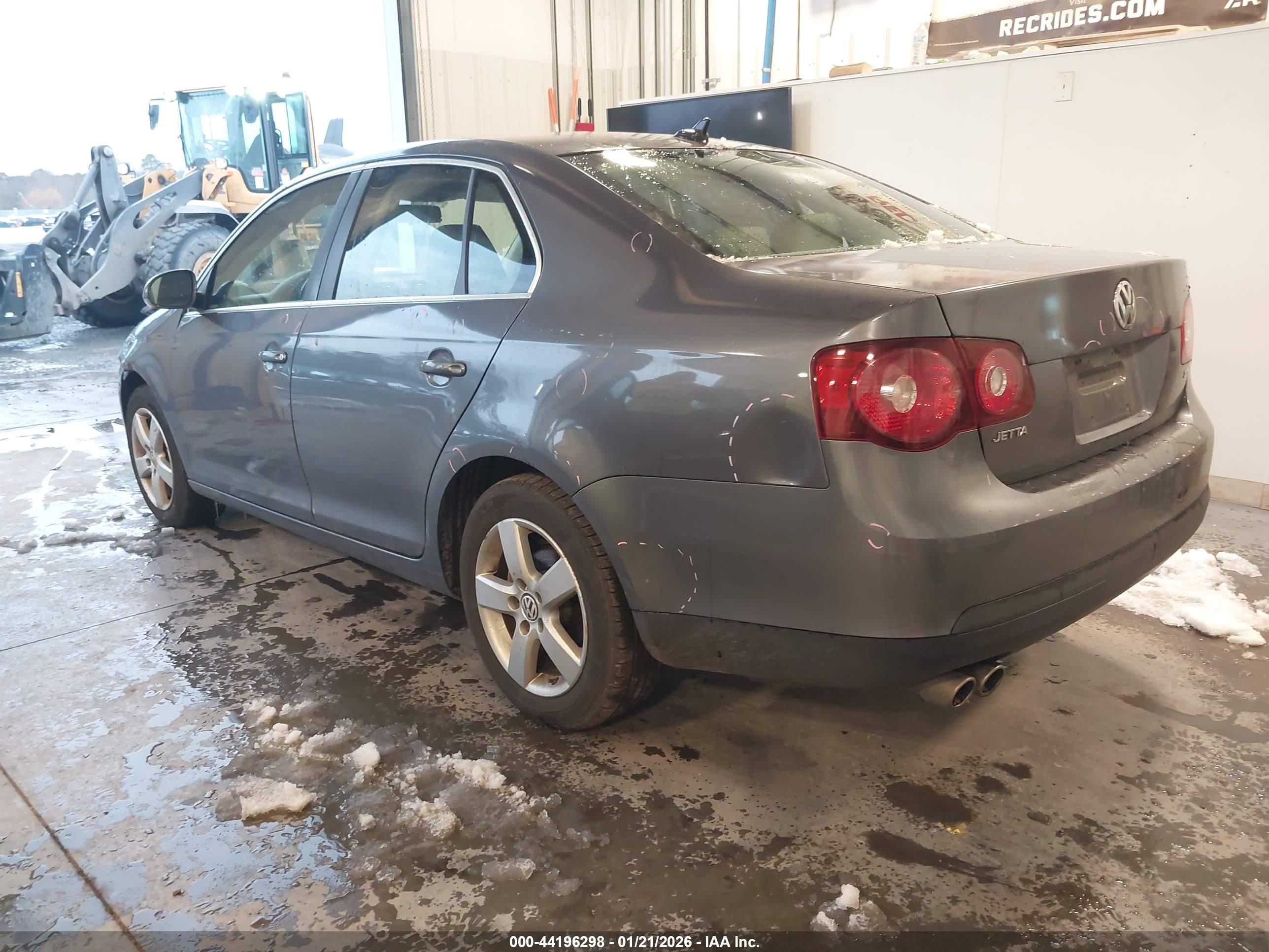 VOLKSWAGEN JETTA image 3