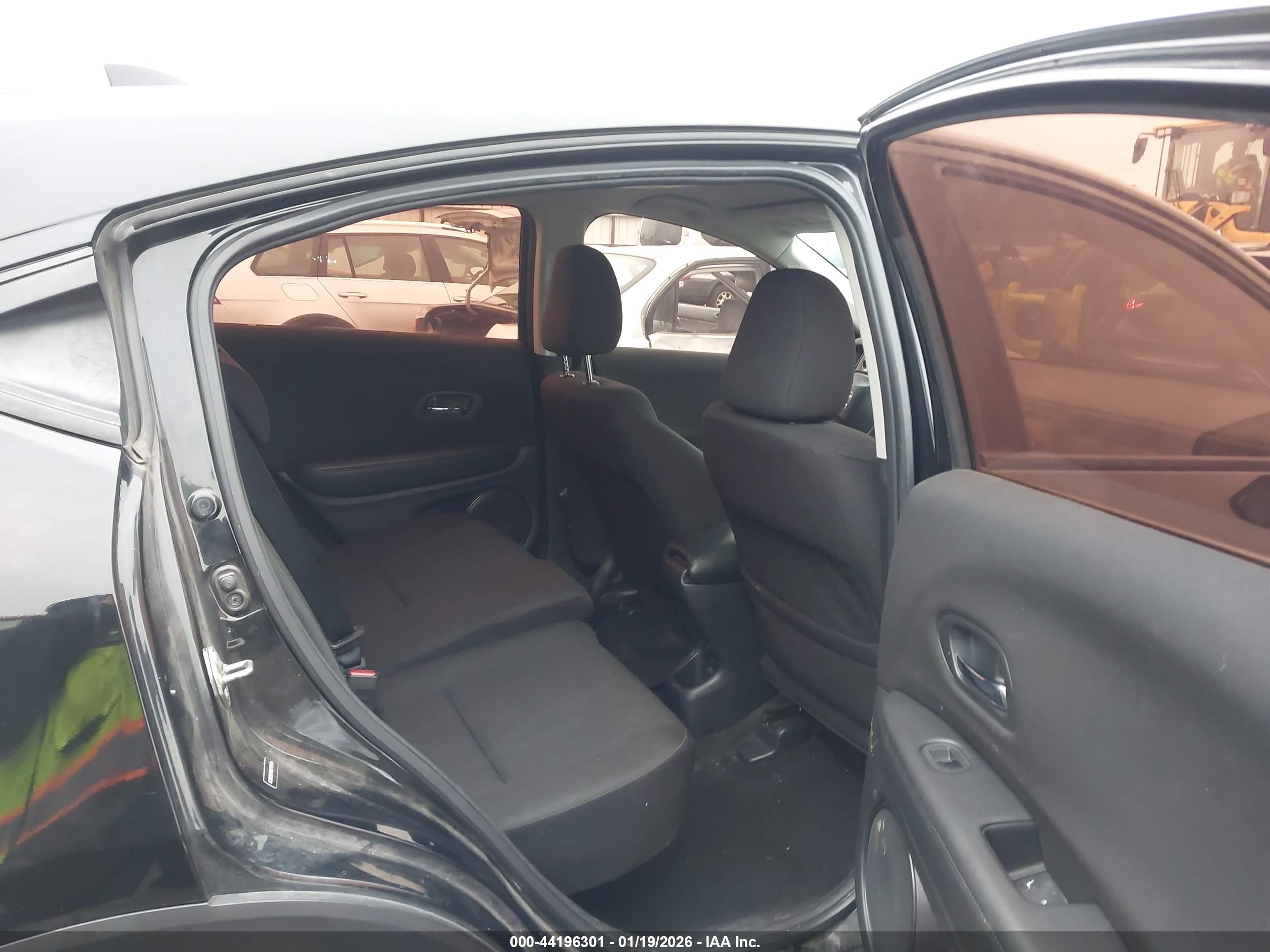 HONDA HR-V image 8