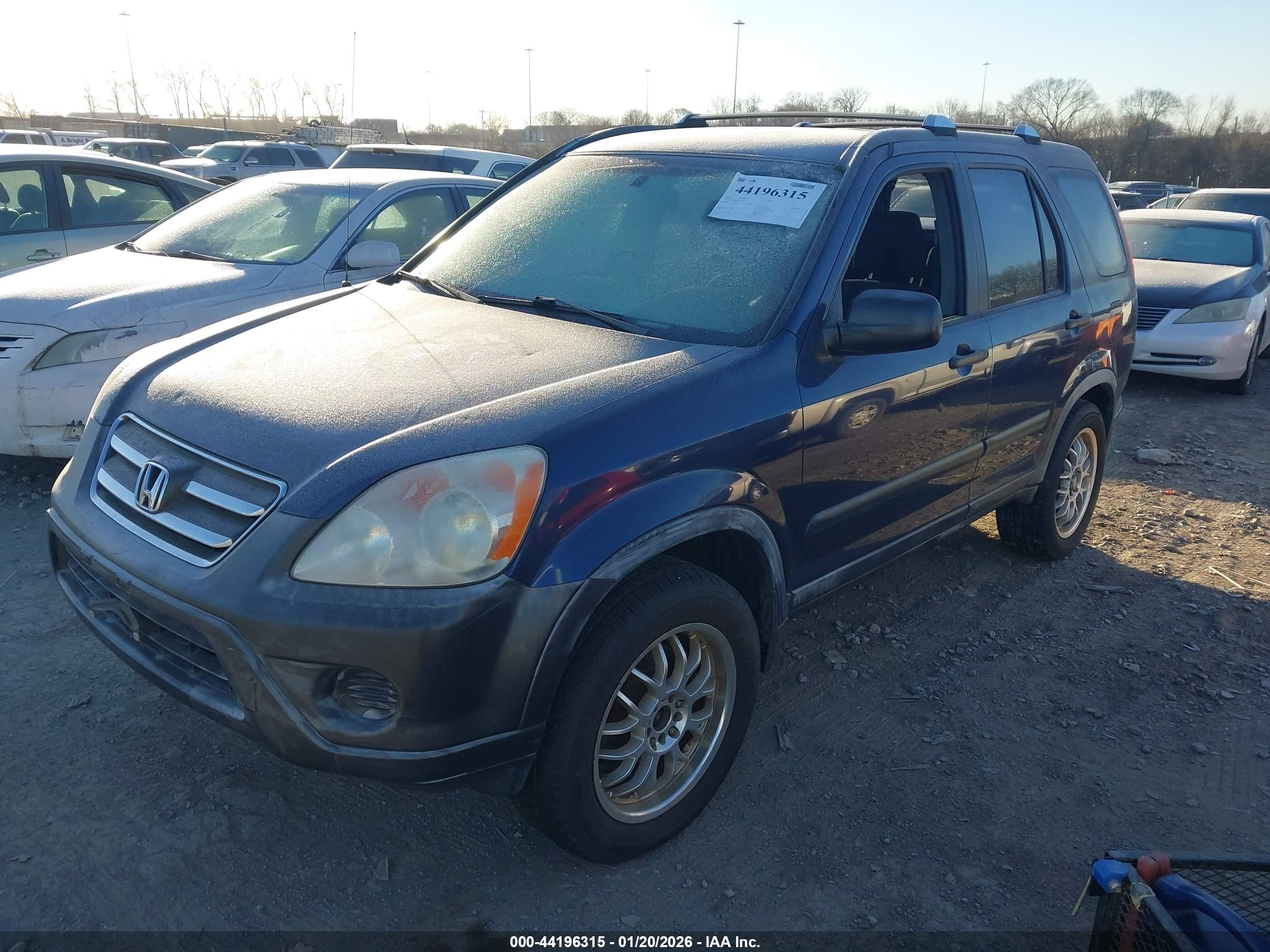 HONDA CR-V image 2