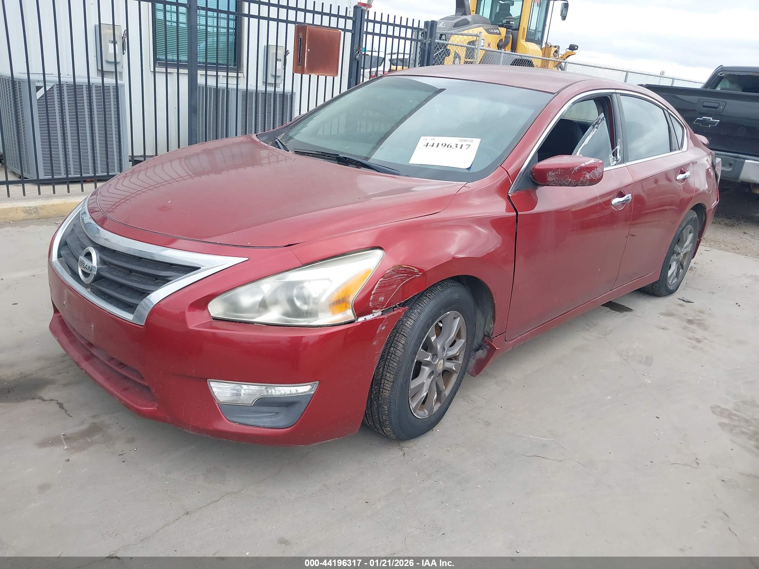 NISSAN ALTIMA image 2