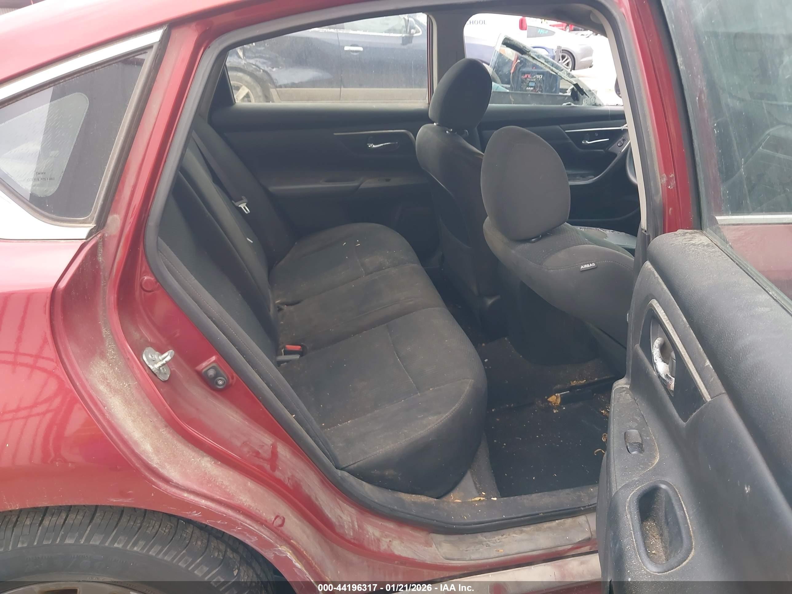 NISSAN ALTIMA image 8
