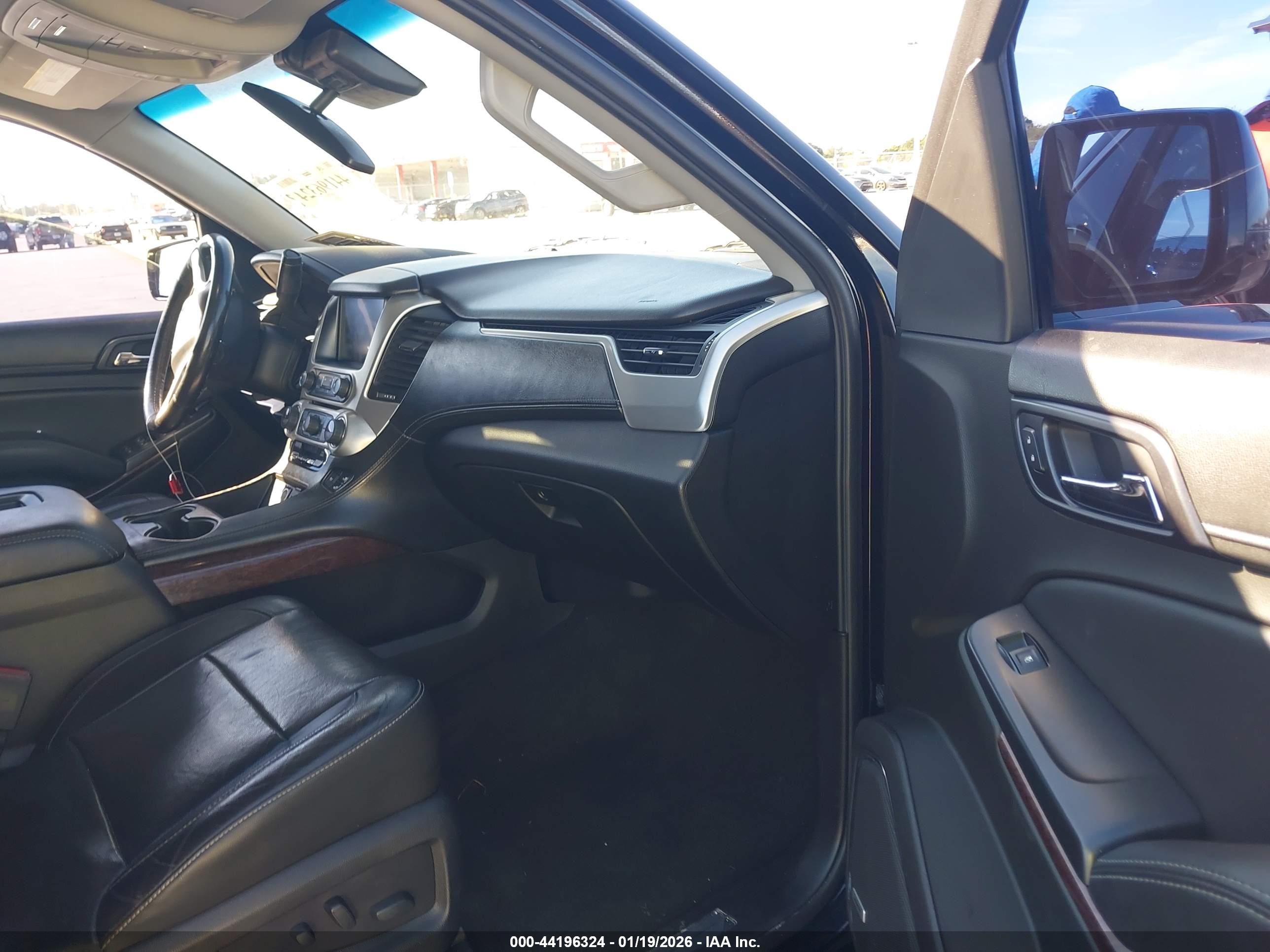 GMC YUKON image 5