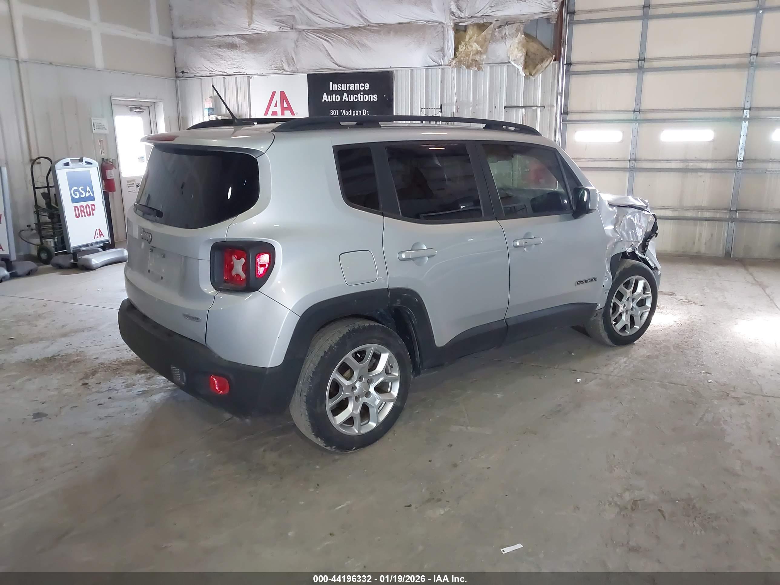 JEEP RENEGADE image 4