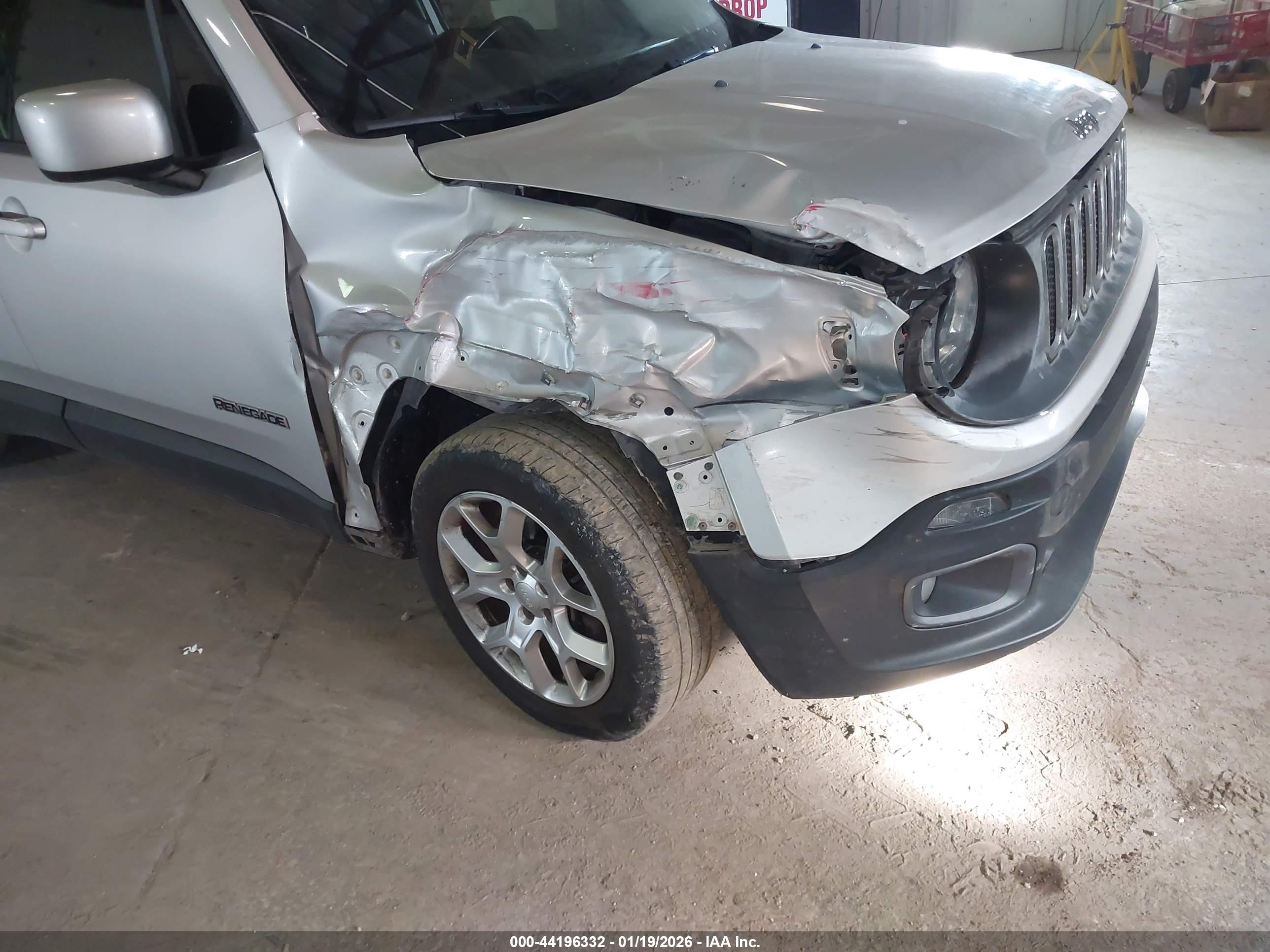 JEEP RENEGADE image 6